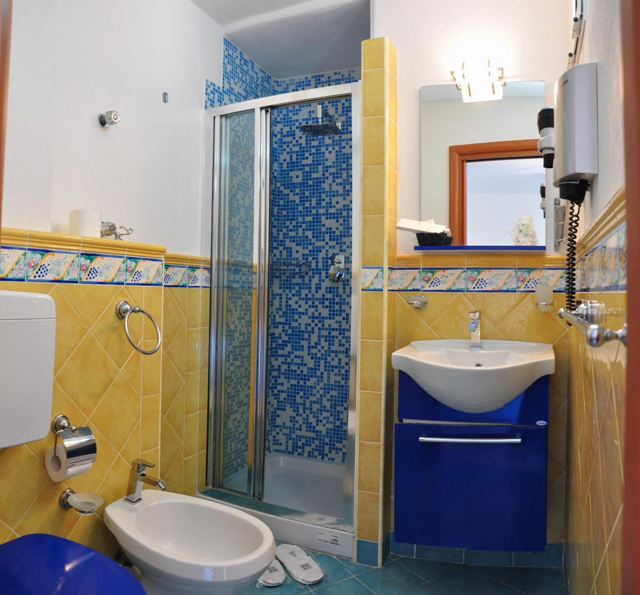 Shower in Hotel Villa Cimmentorosso