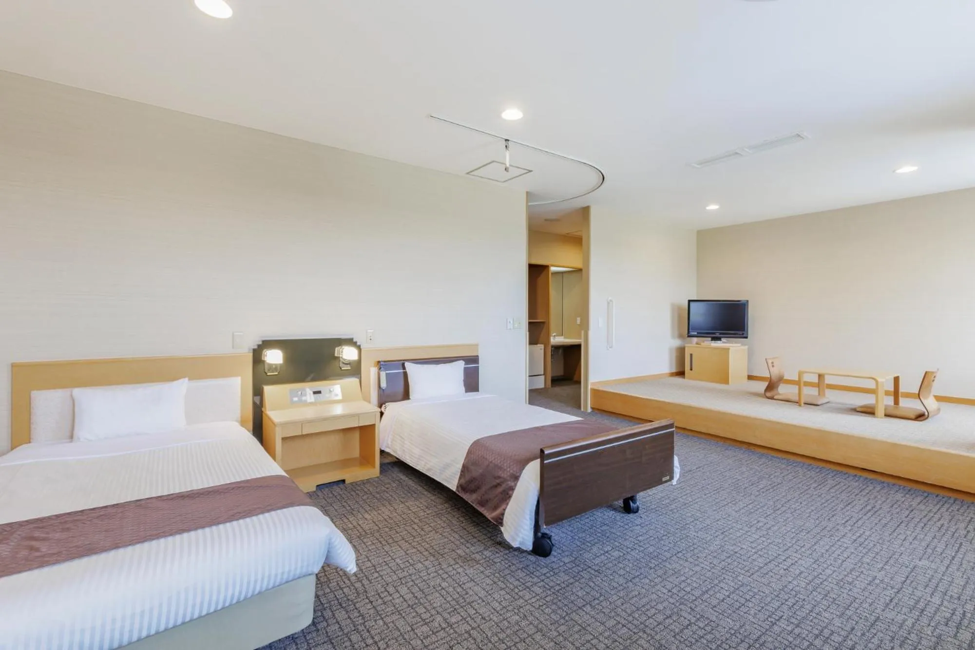 Photo of the whole room, Bed in KAMENOI HOTEL Ichinoseki