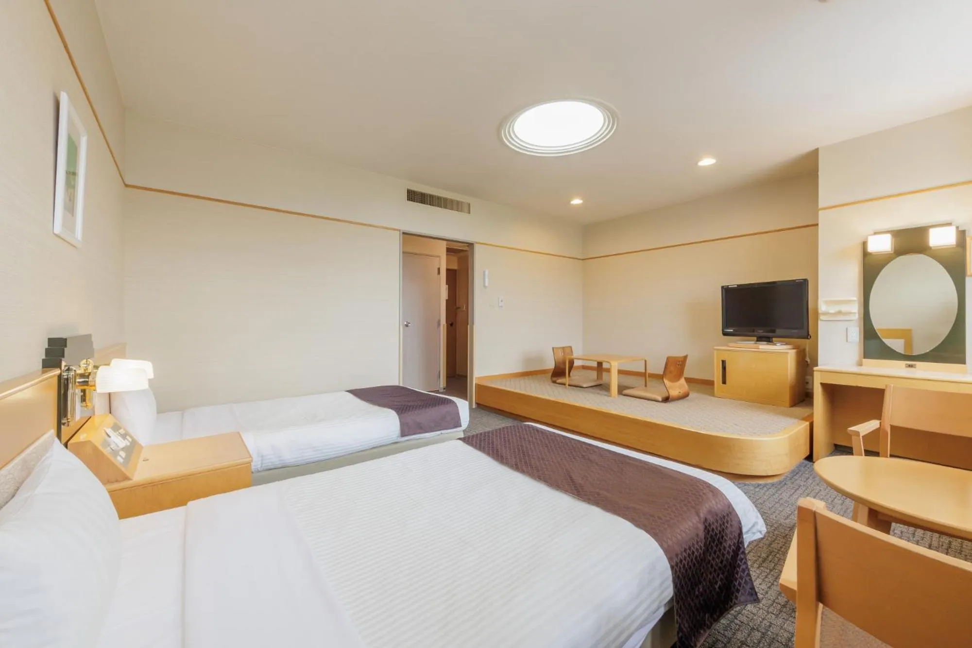 Photo of the whole room, Bed in KAMENOI HOTEL Ichinoseki