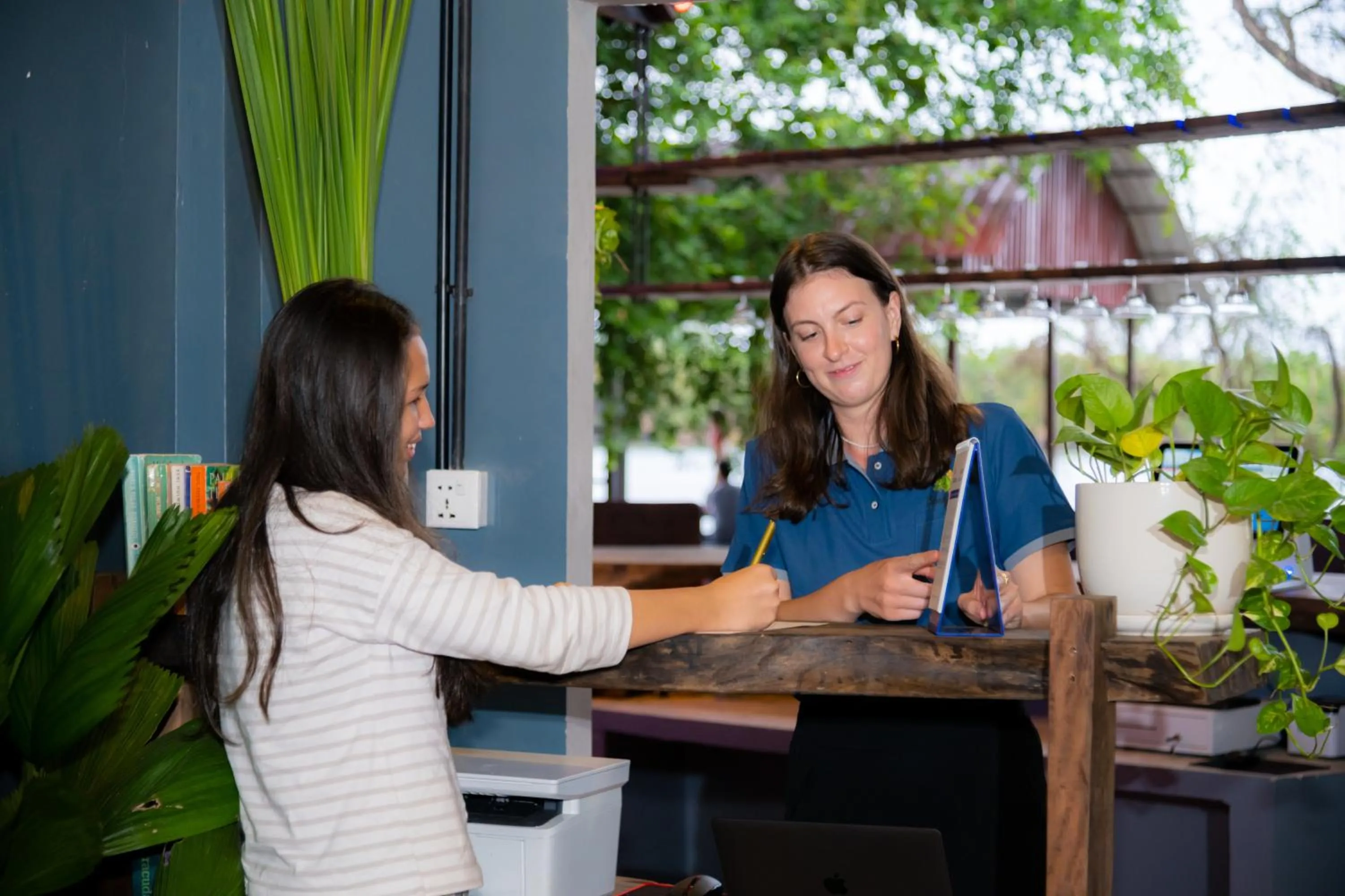 Restaurant/places to eat in River Nest Hostel