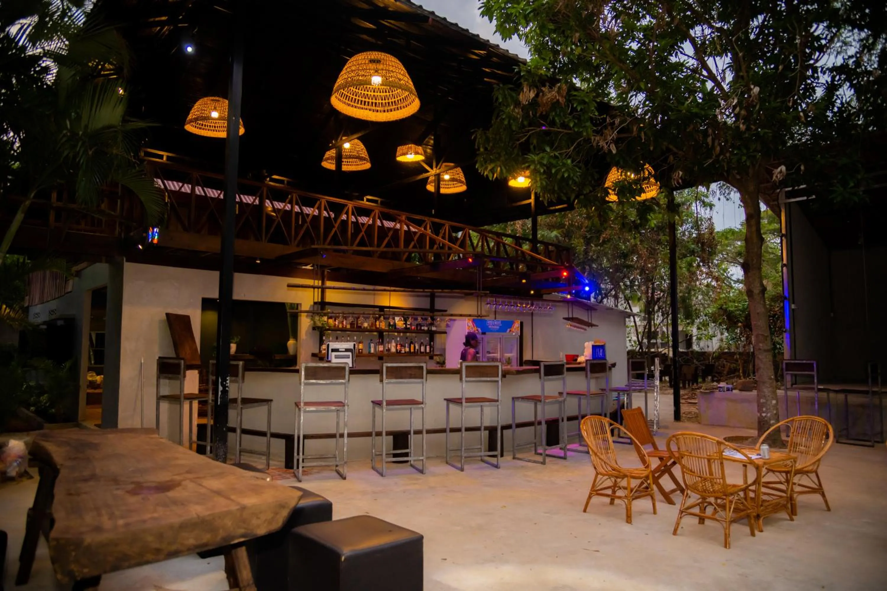 Restaurant/places to eat in River Nest Hostel