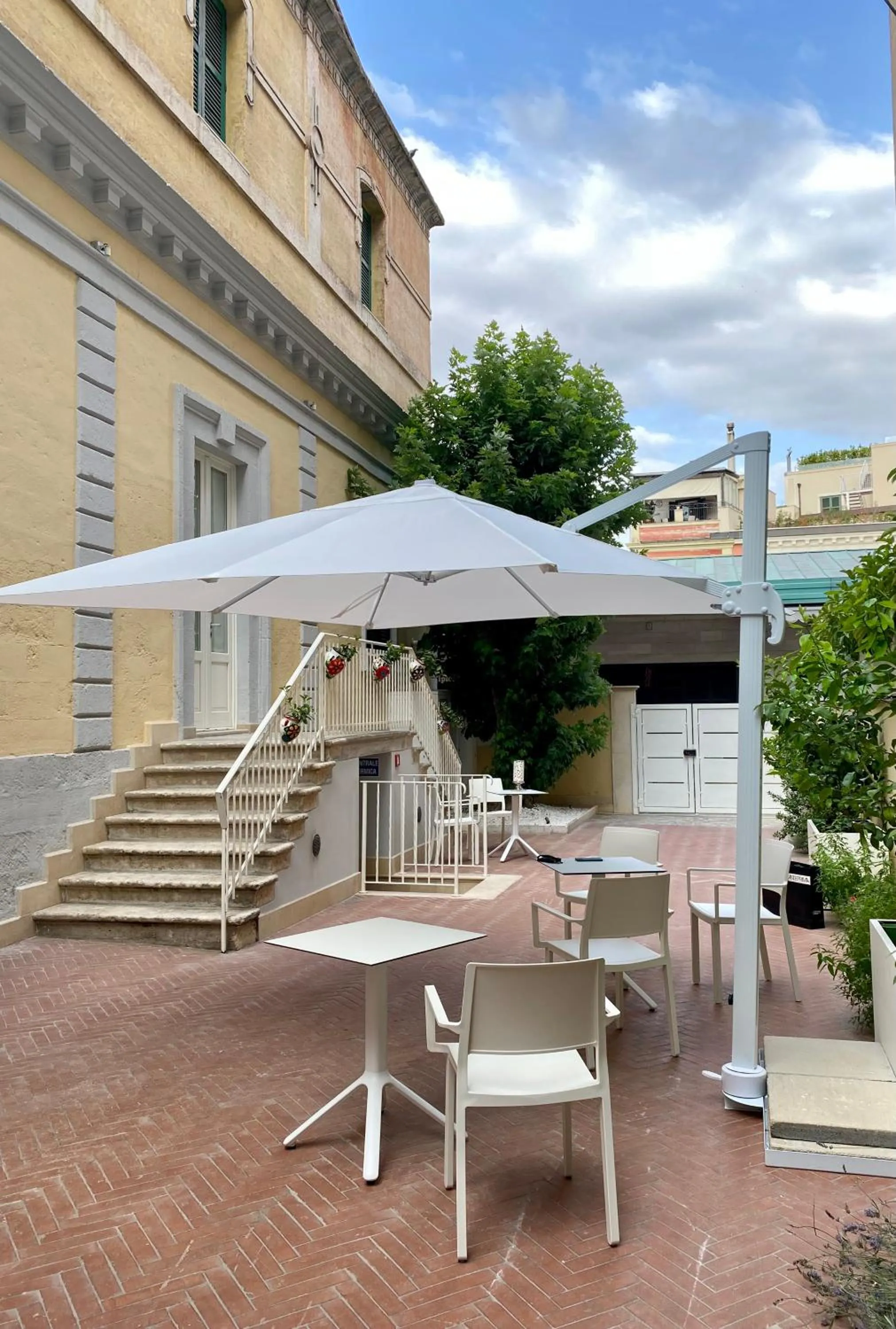 Property building in Euvodia Luxury Rooms