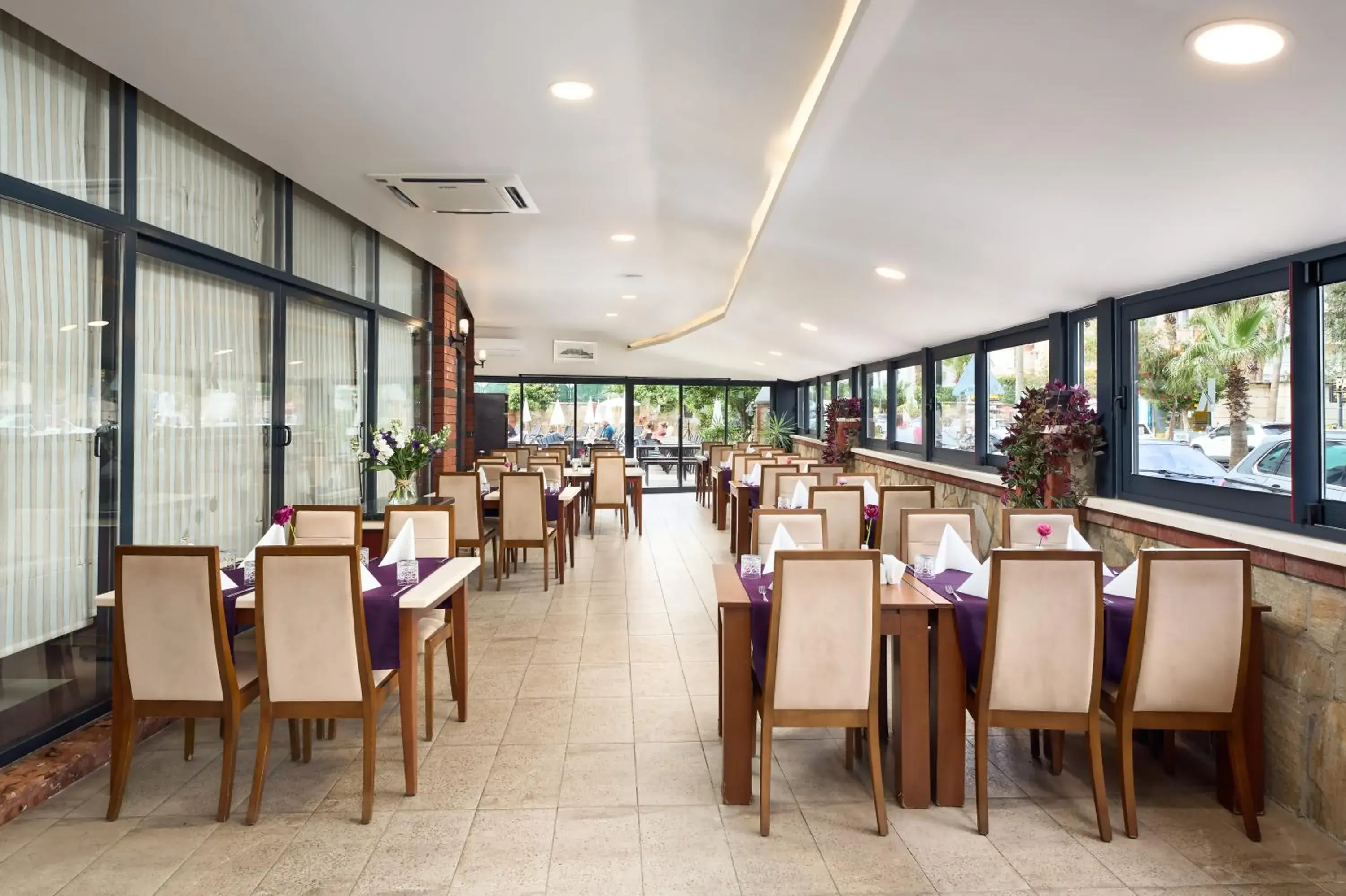 Restaurant/places to eat in Kaila City Hotel Restaurant/places to eat in Kaila City Hotel
