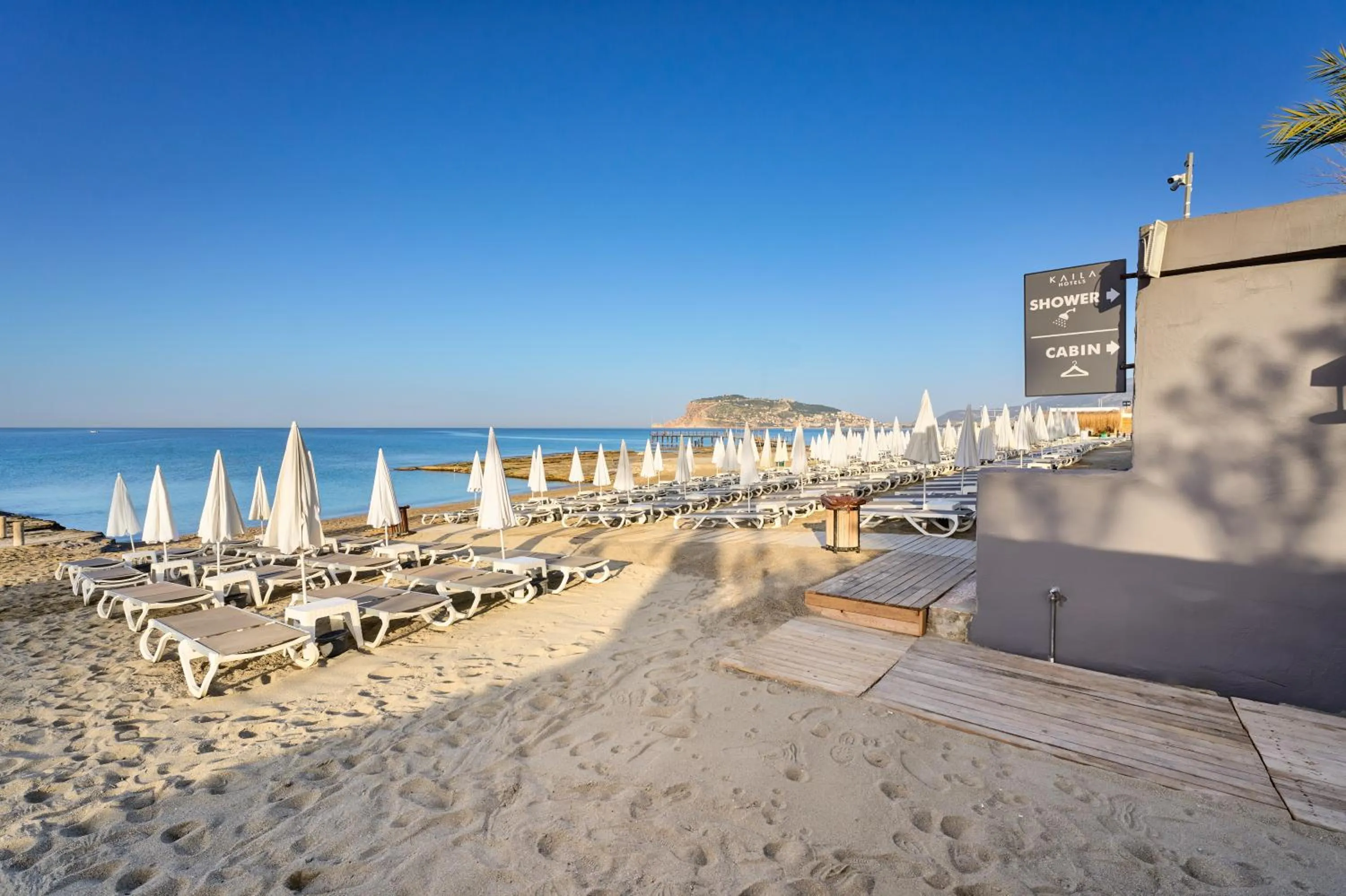 Beach in Kaila City Hotel