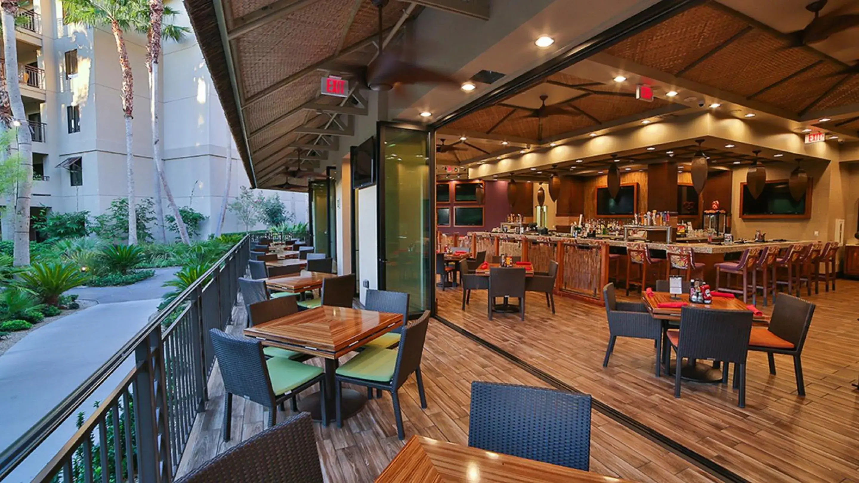 Restaurant/places to eat in Tahiti Village Resort & Spa Restaurant/places to eat in Tahiti Village Resort & Spa