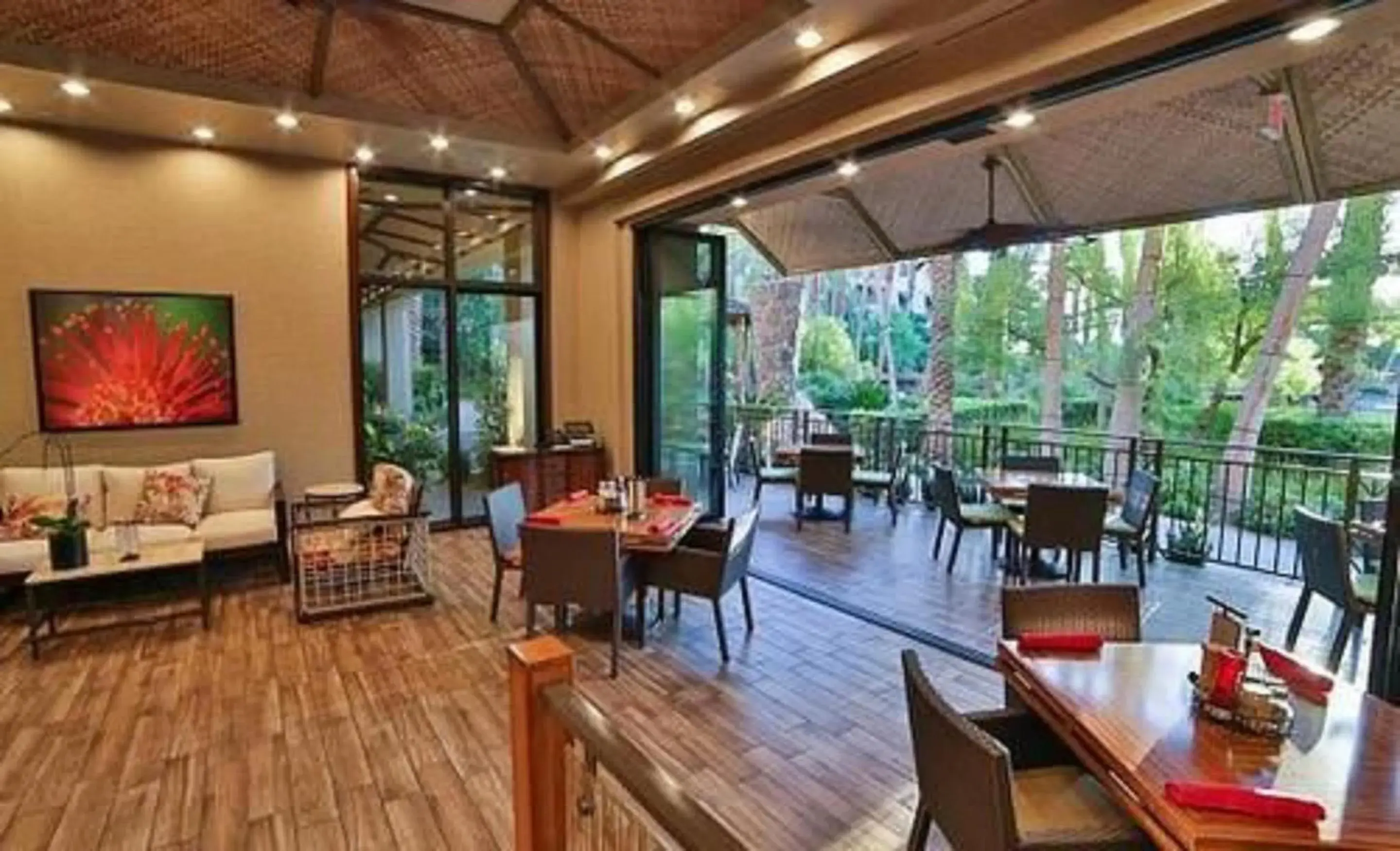 Lounge or bar in Tahiti Village Resort & Spa Lounge or bar in Tahiti Village Resort & Spa