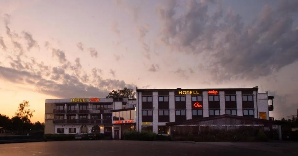 Property building in Hotell Amigo