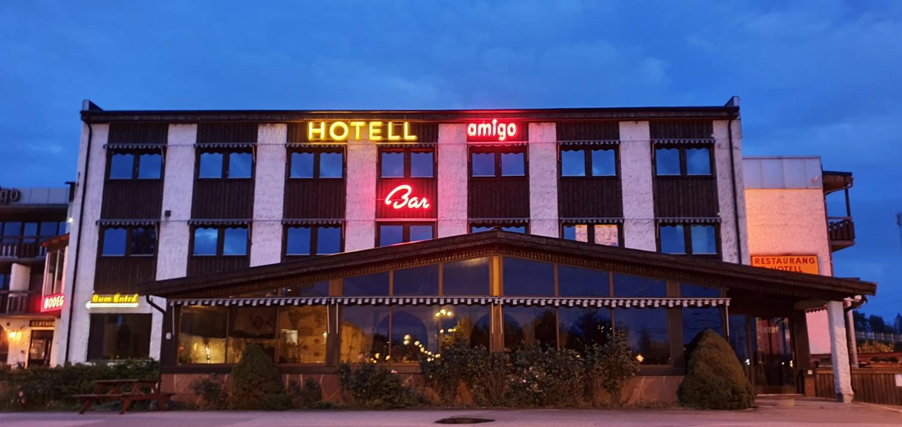 Property building in Hotell Amigo