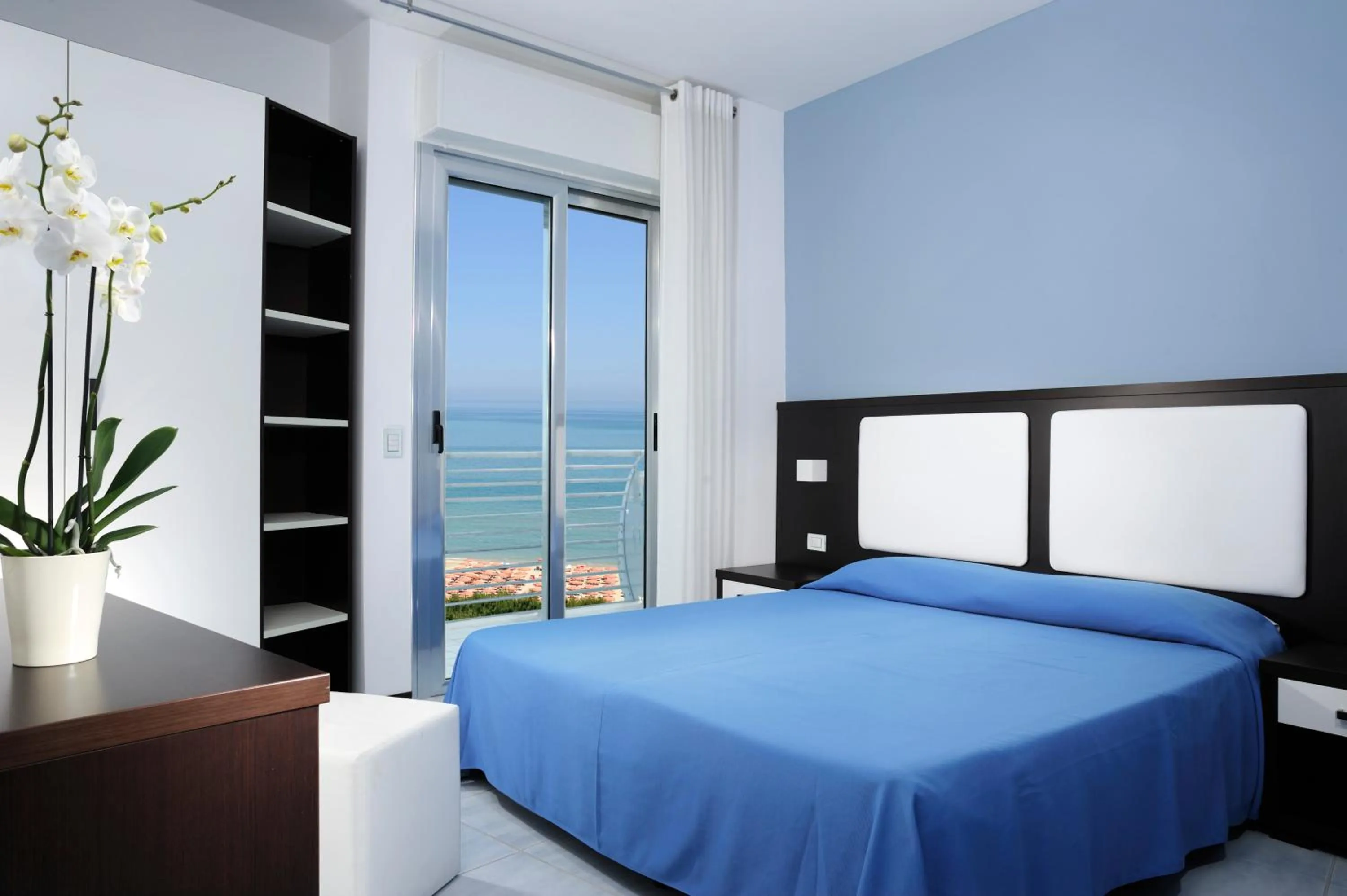 Photo of the whole room in Hotel Lido