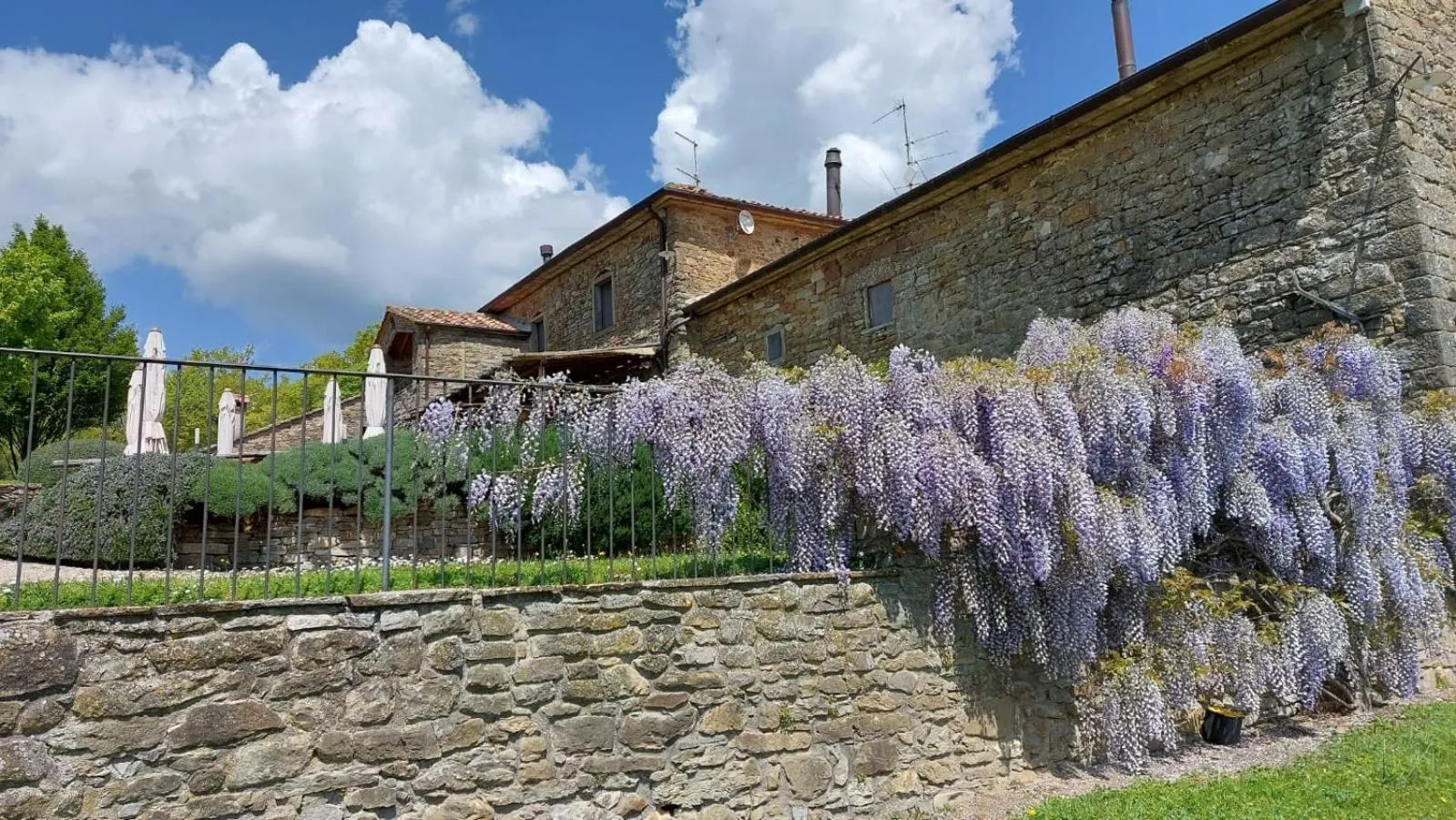 Property building in Locanda Del Viandante B&B