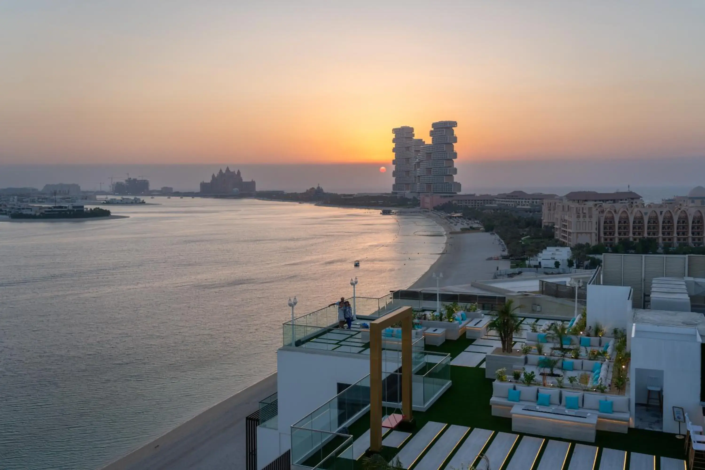 Restaurant/places to eat in C Central Hotel and Resort The Palm Restaurant/places to eat in C Central Hotel and Resort The Palm