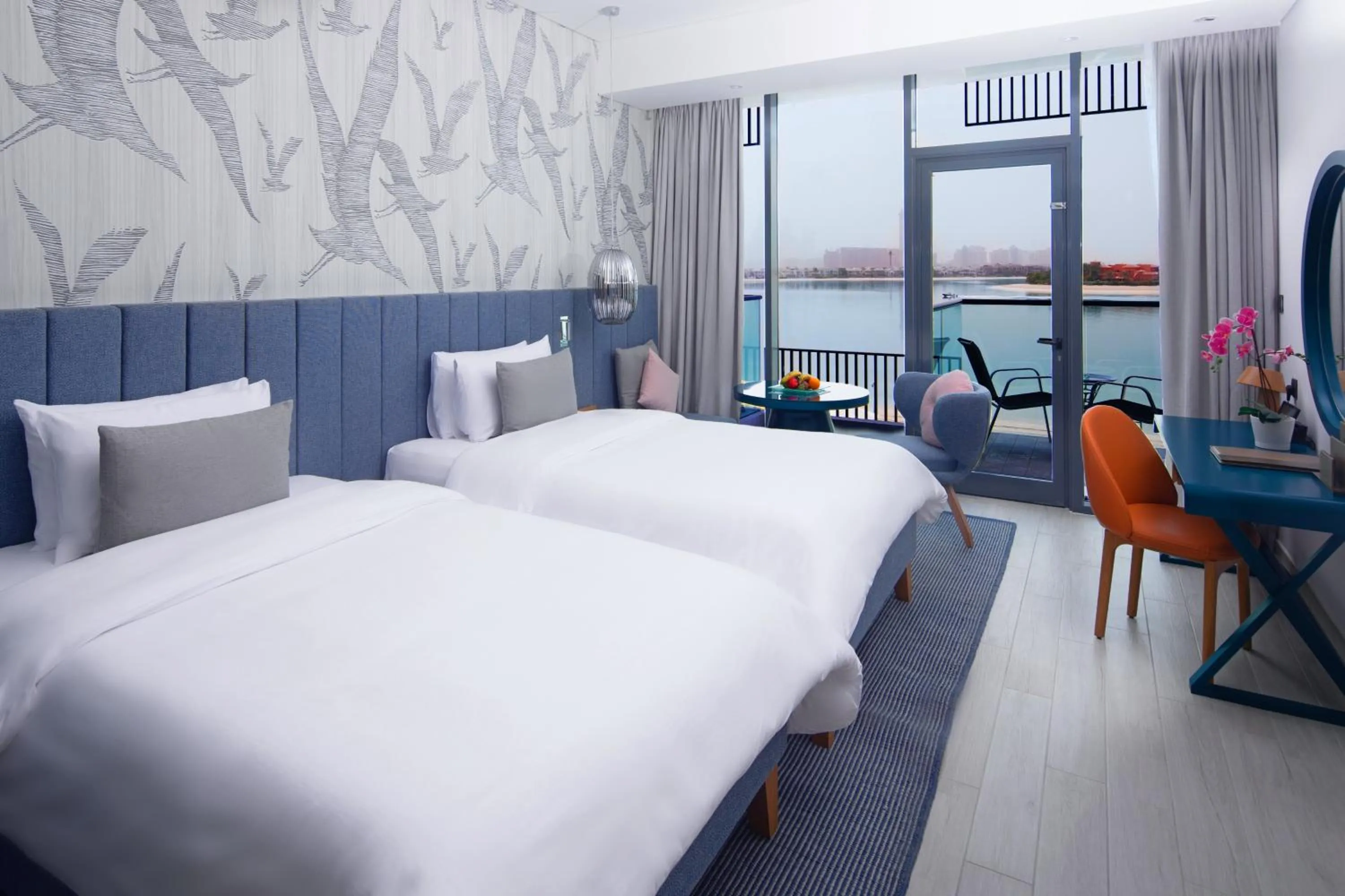 Balcony/Terrace, Bed in C Central Hotel and Resort The Palm