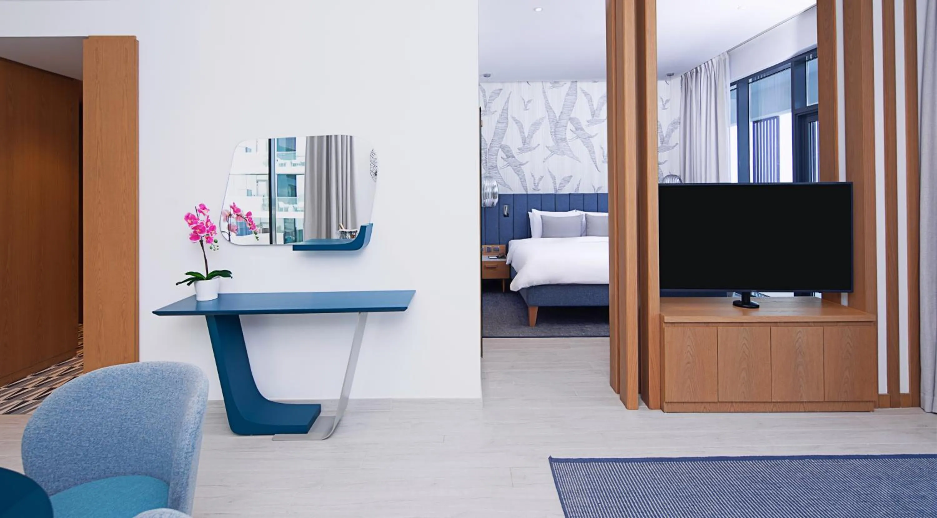 TV and multimedia, Bed in C Central Hotel and Resort The Palm