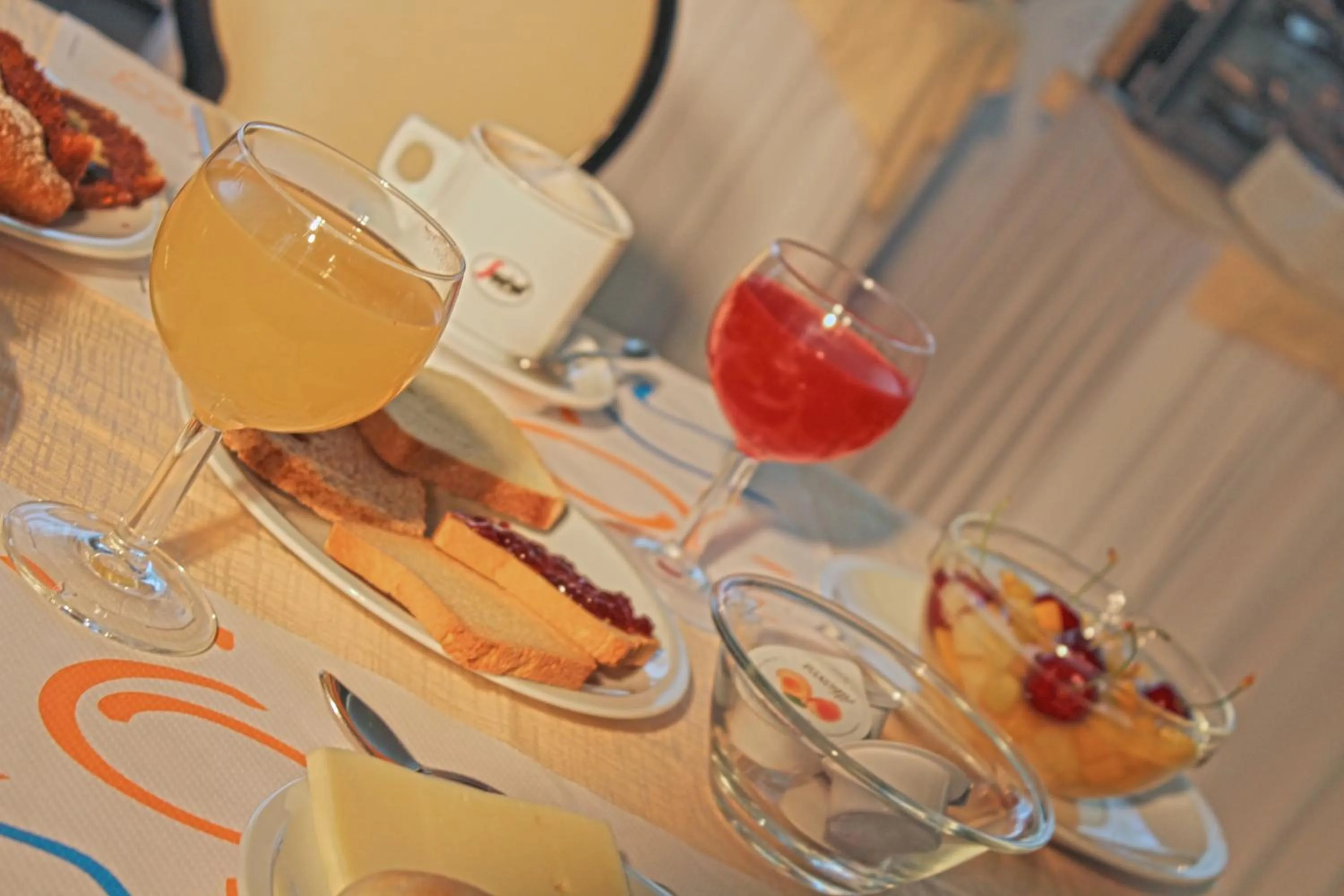 Restaurant/places to eat in Park Hotel