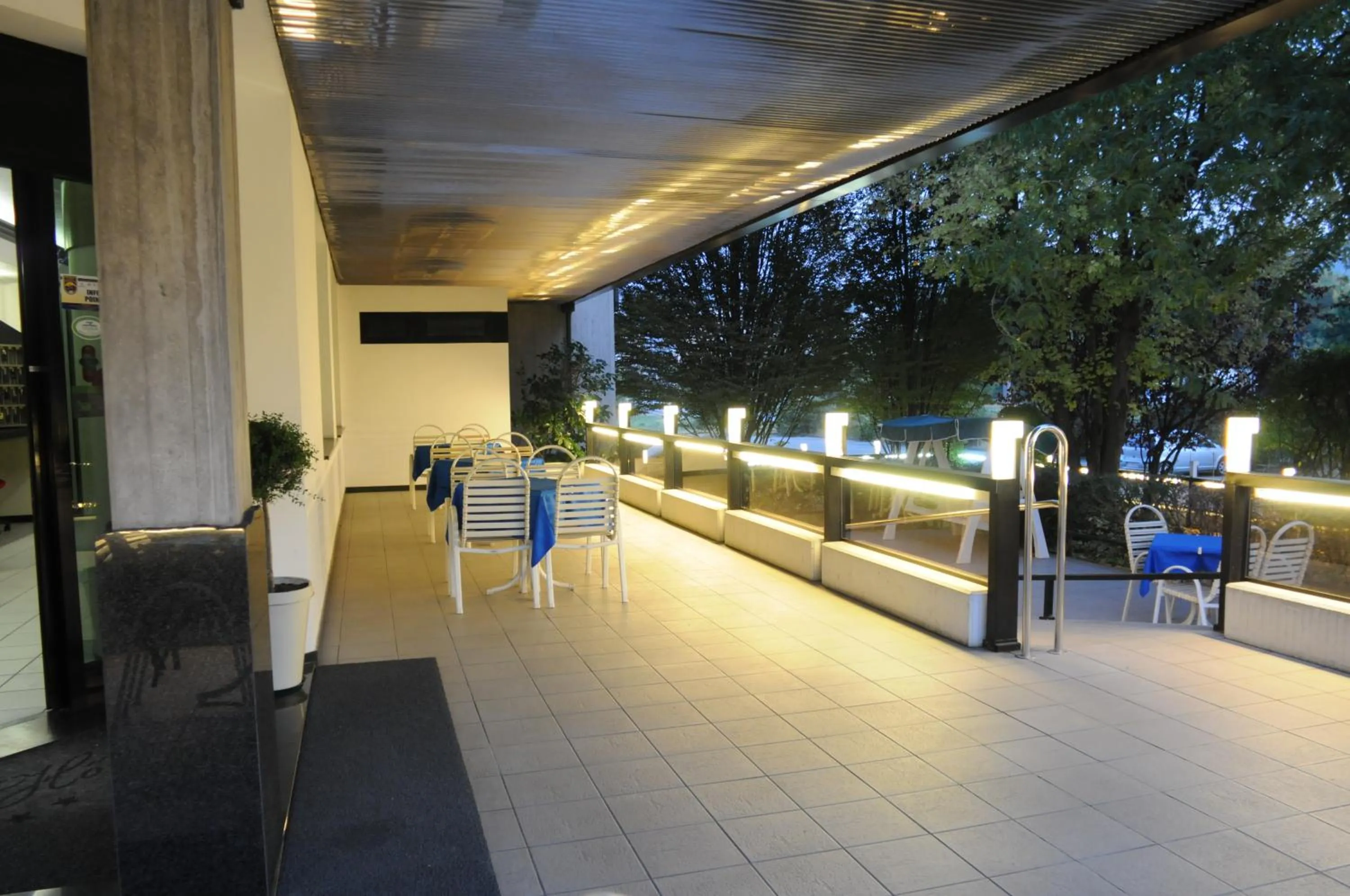 Facade/entrance in Park Hotel