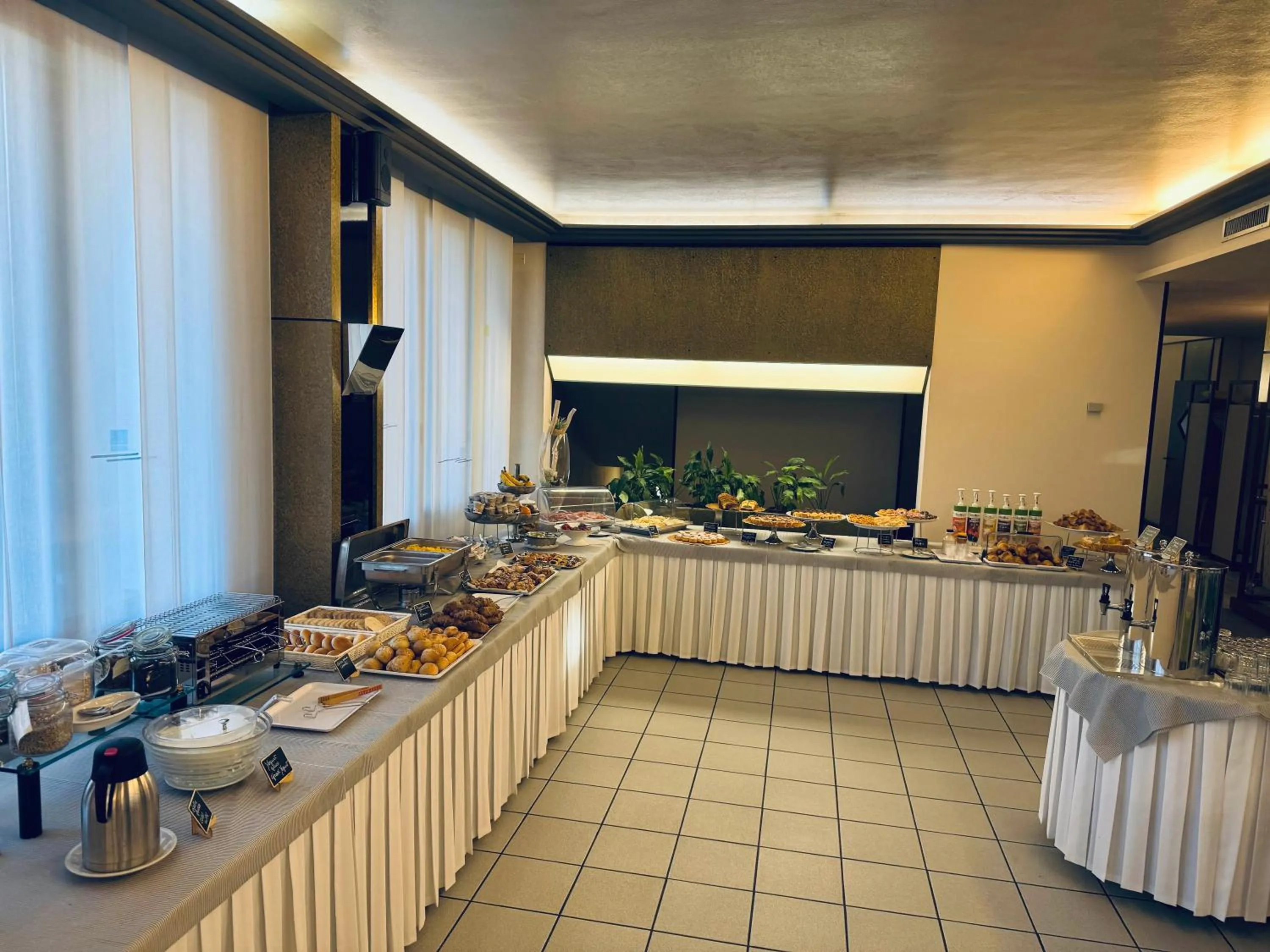 Breakfast in Park Hotel