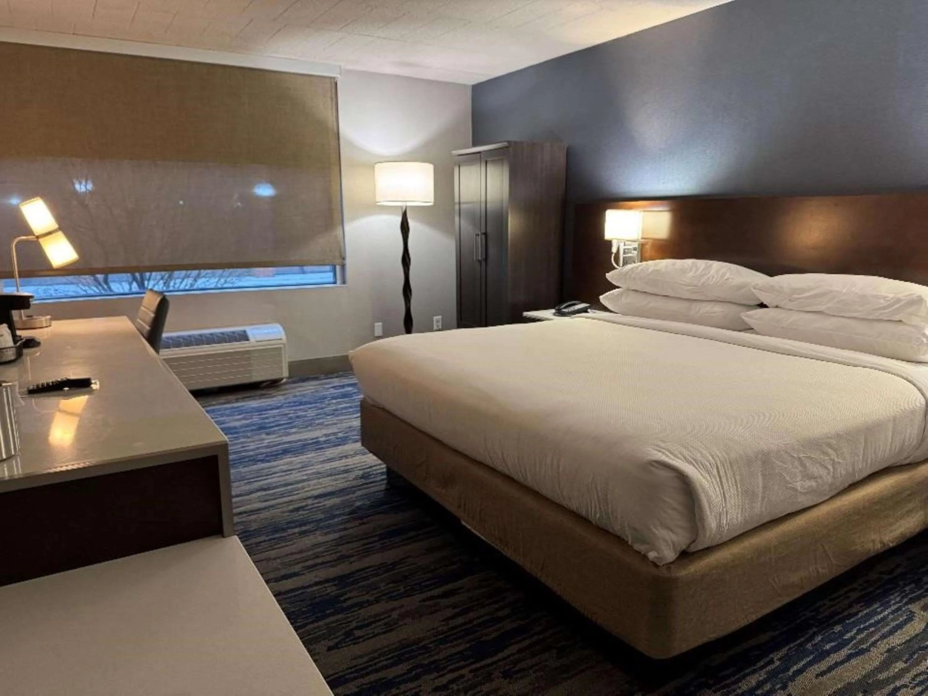Bedroom, Bed in Skyline Hotel Detroit Airport, SureStay Collection by Best Western