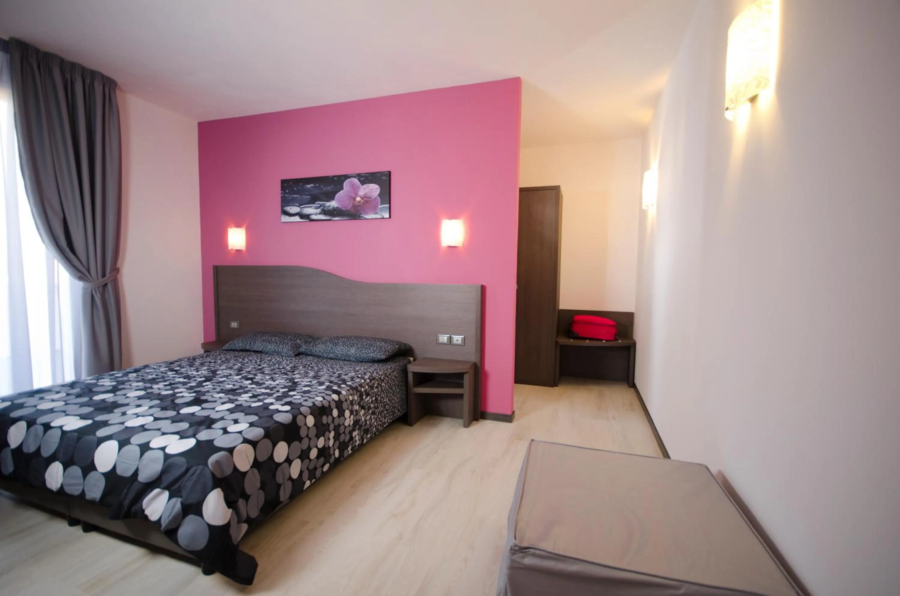 Bedroom, Bed in Hotel Rainbow Resort