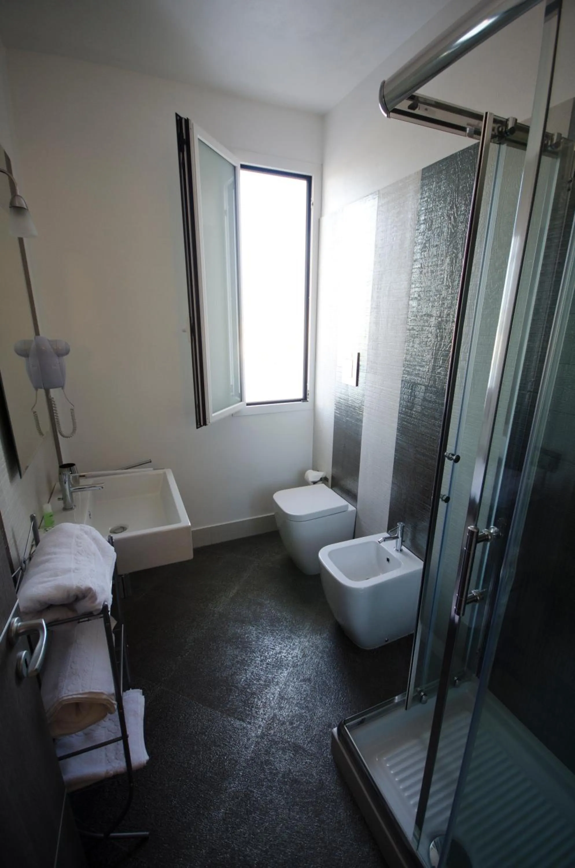 Bathroom in Hotel Rainbow Resort