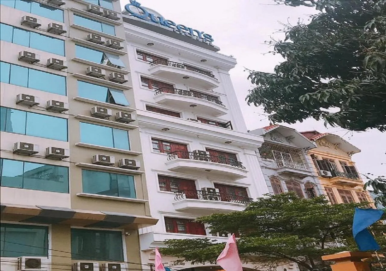 Property building in QUEEN'S Hotel