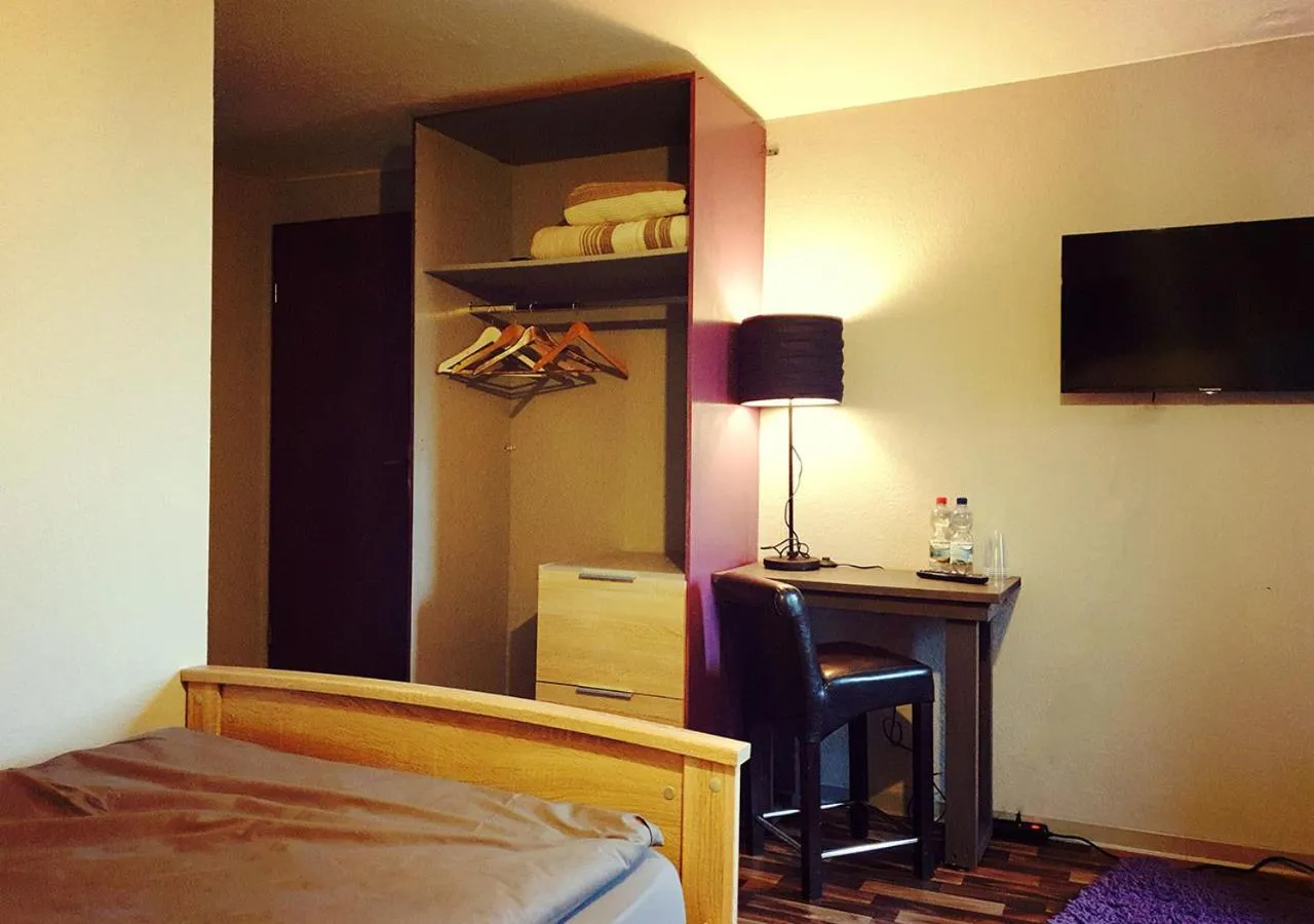 Photo of the whole room, Bed in Hotel Geismarburg