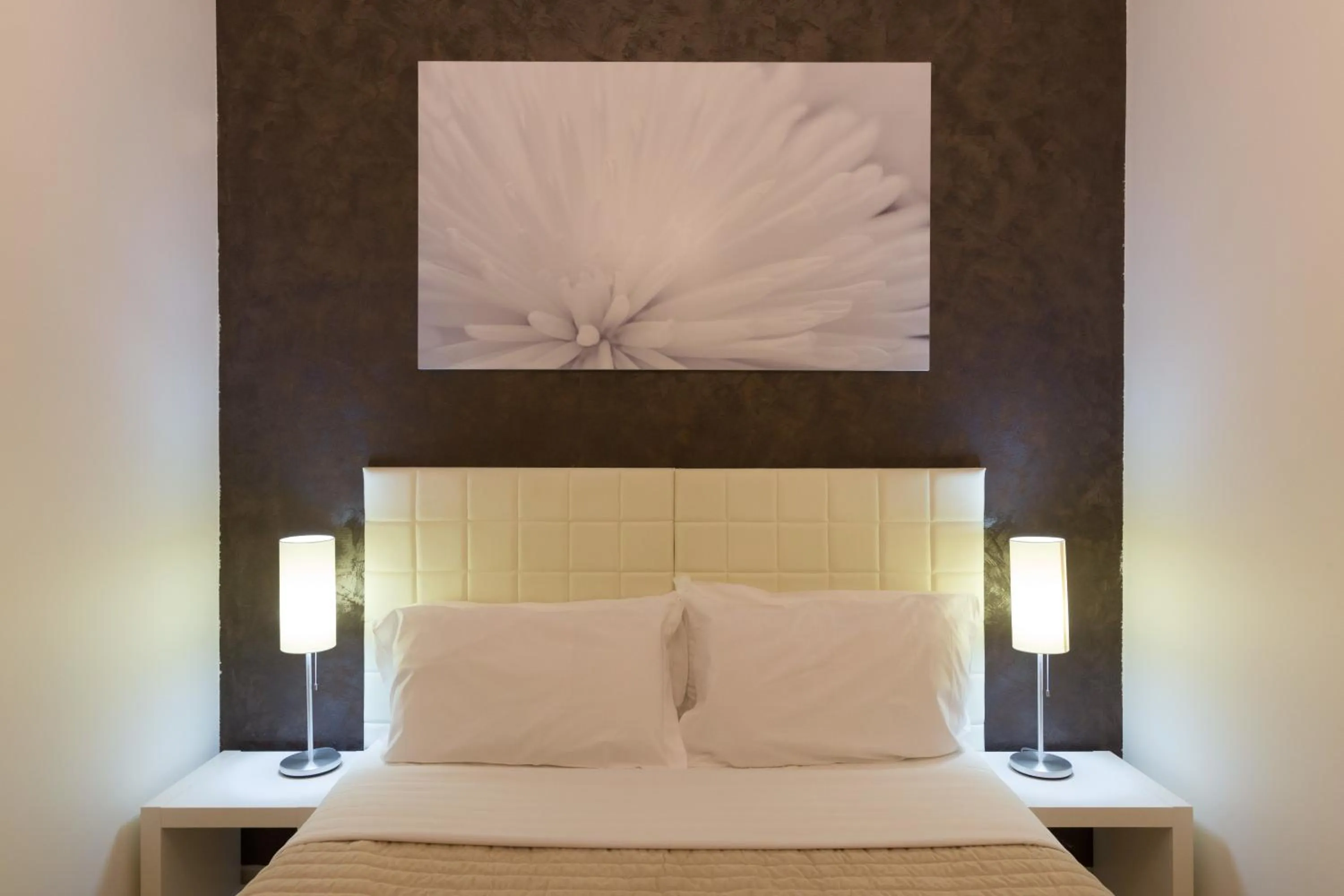 Bedroom, Bed in Residenza Alexander Guest House