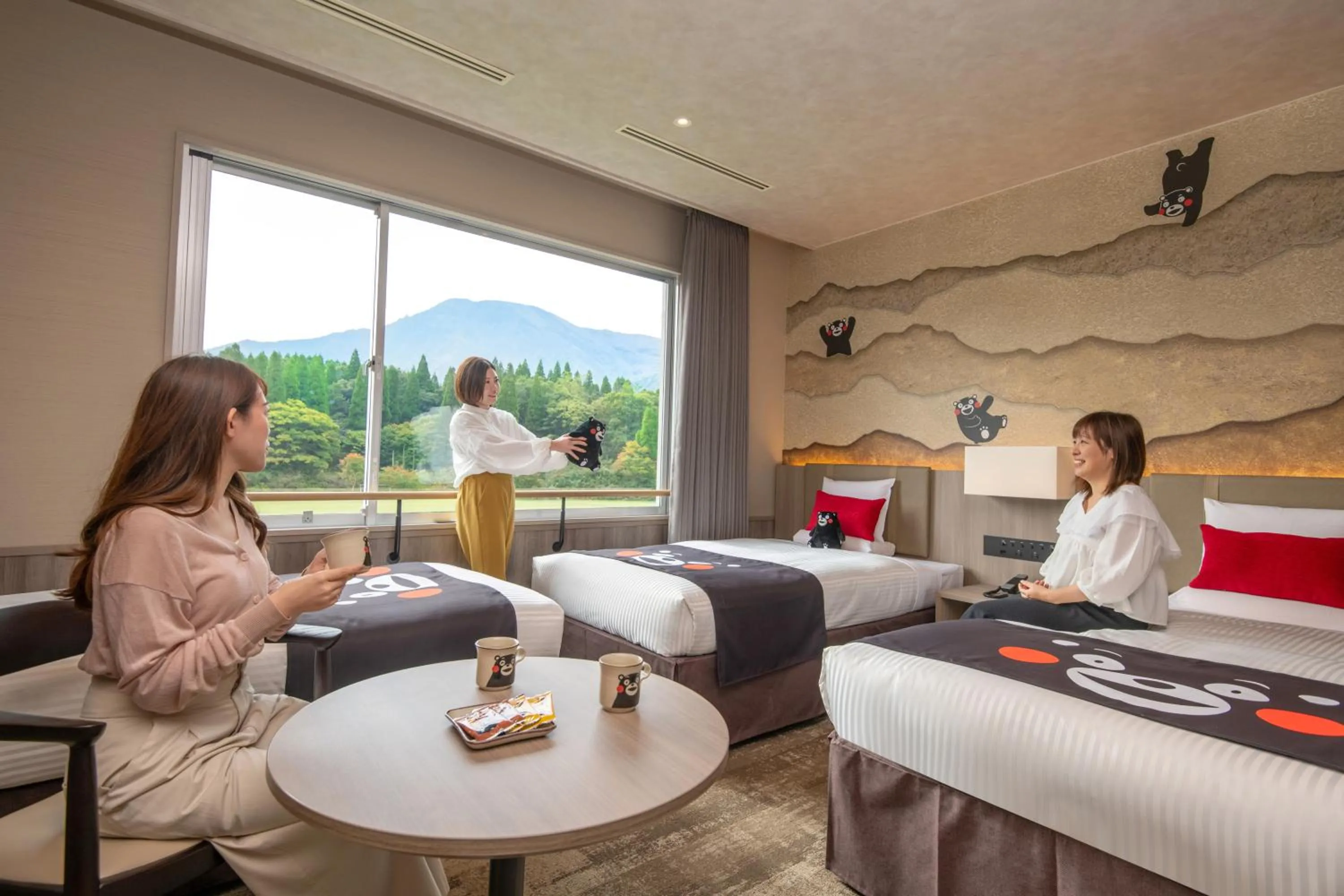 People, Bed in KAMENOI HOTEL Aso