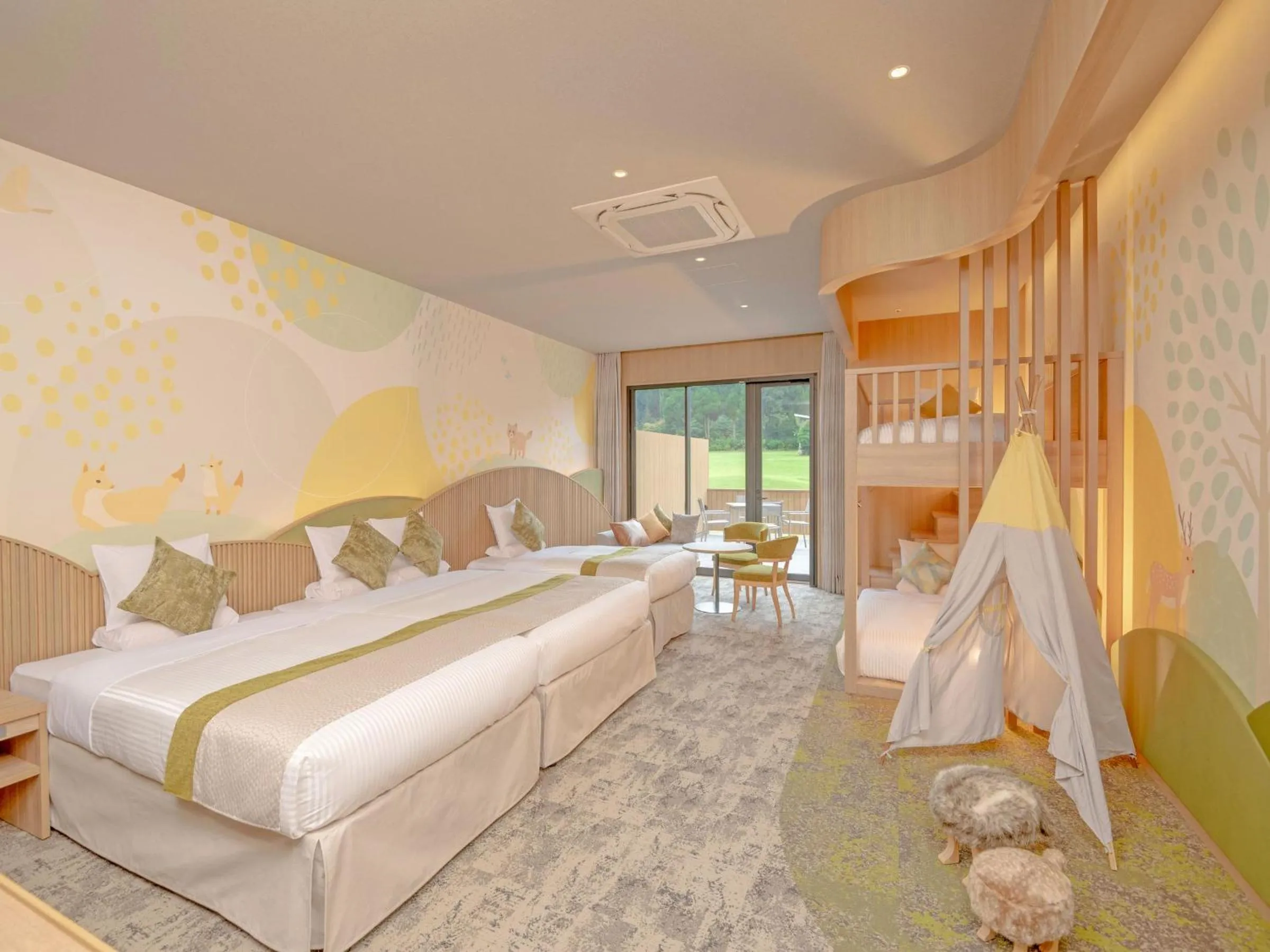 Photo of the whole room, Bed in KAMENOI HOTEL Aso