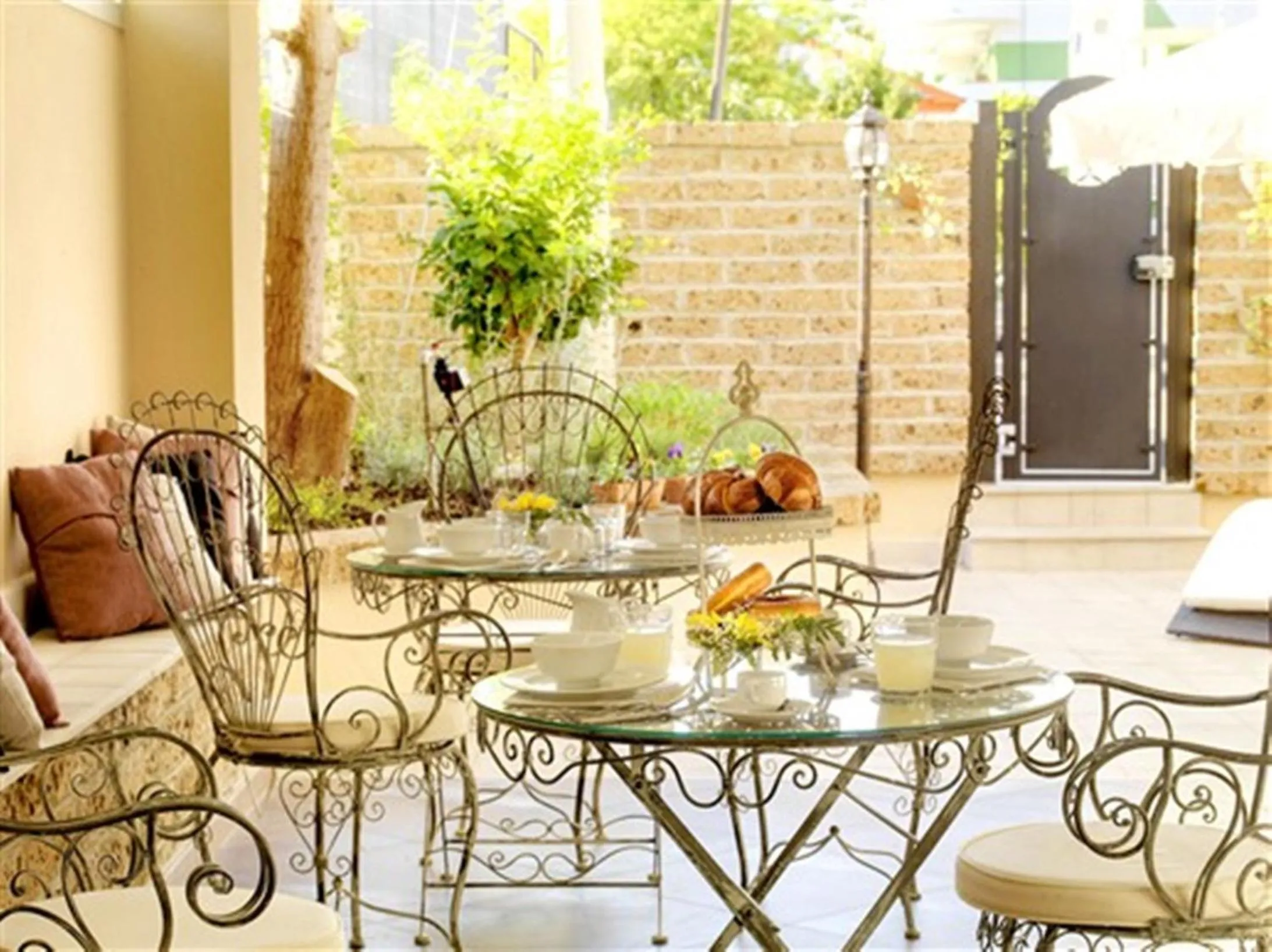 Restaurant/places to eat in Villa Grace Tombolato