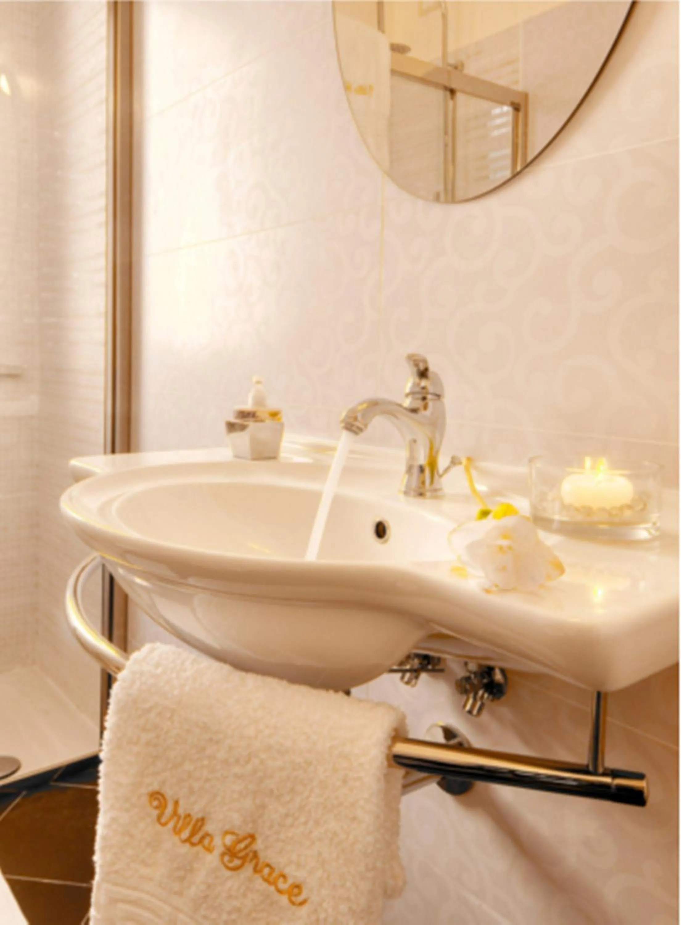 Toilet in Villa Grace Tombolato