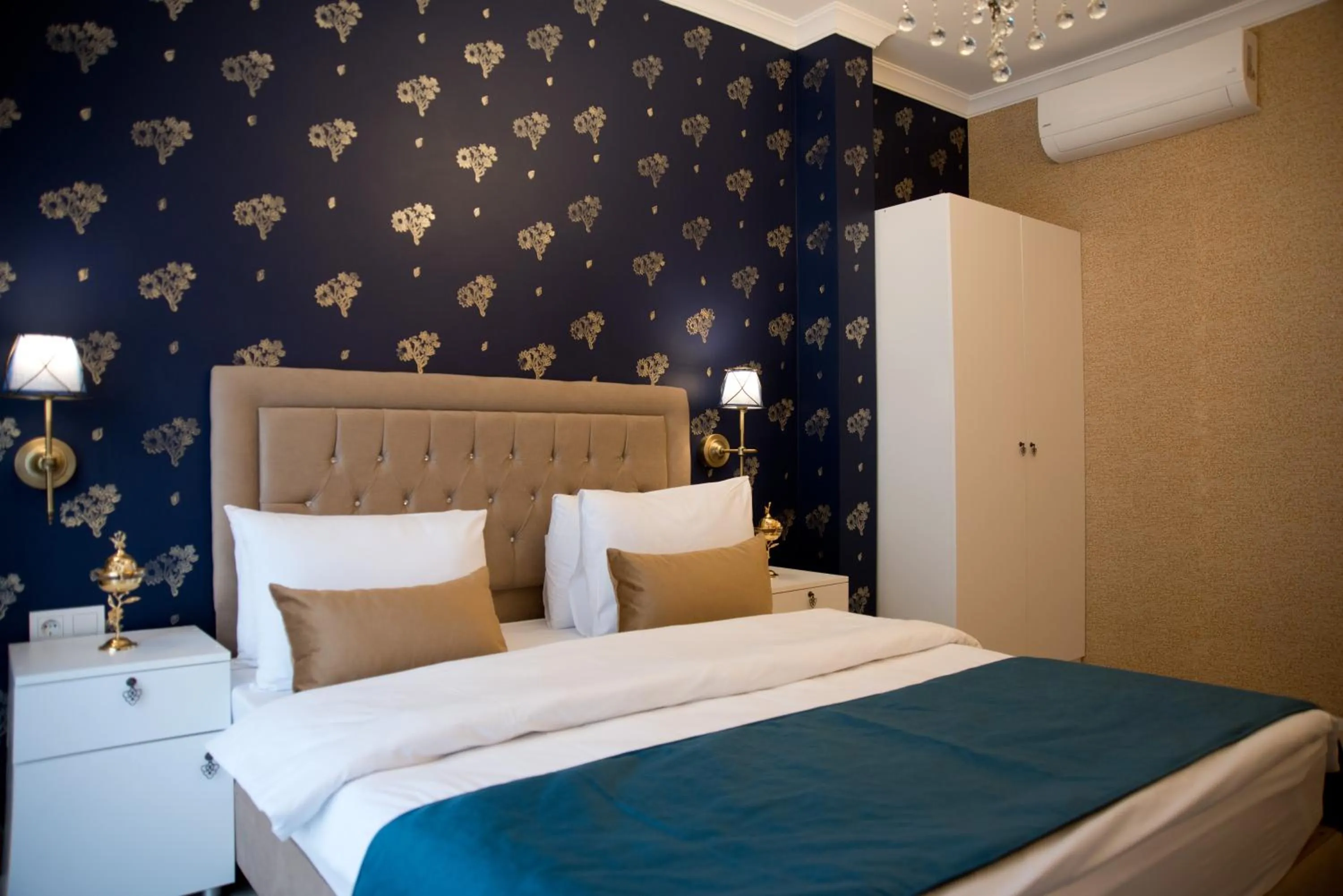 Photo of the whole room in Hotel Mevlana Bazaar