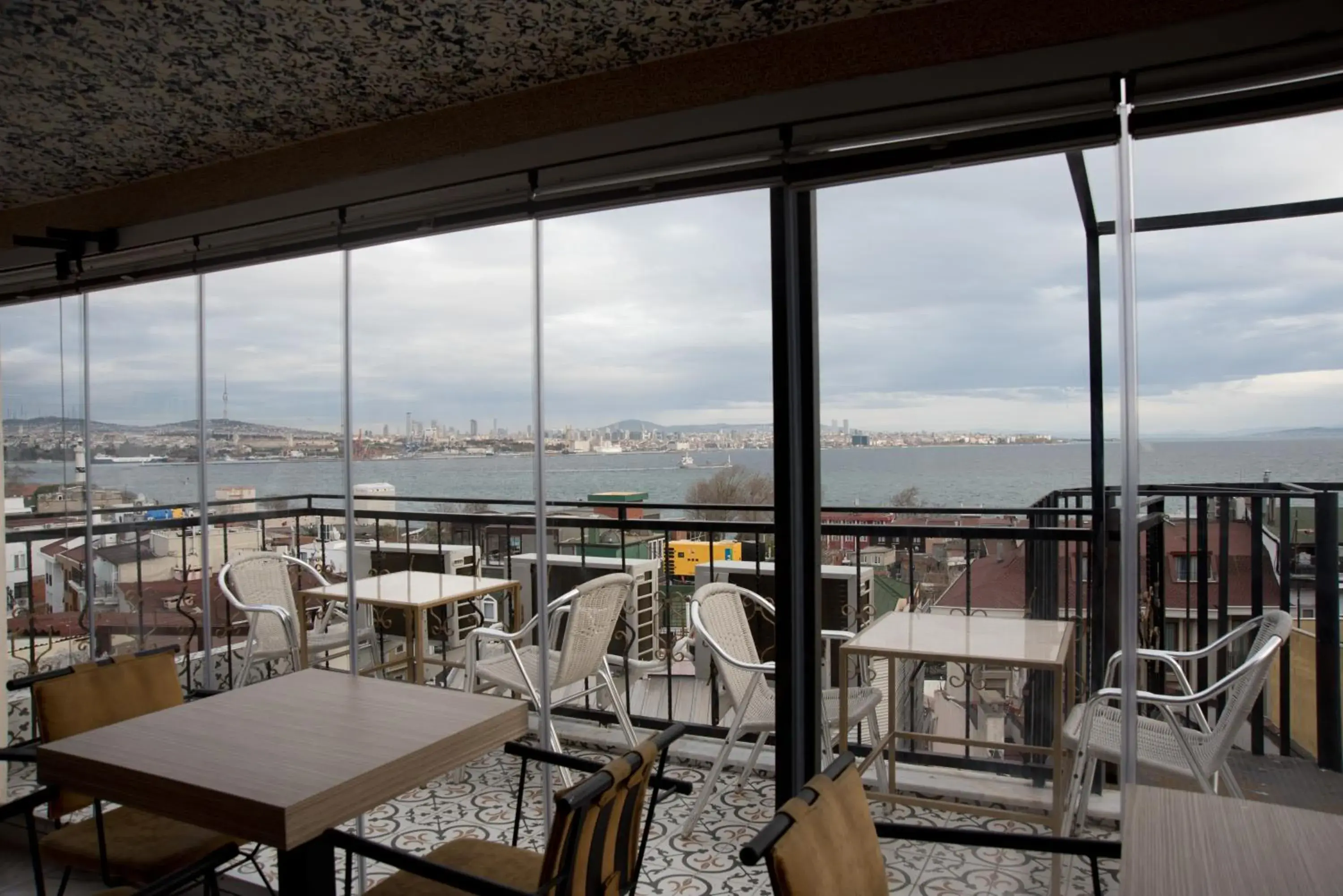Restaurant/places to eat in Hotel Mevlana Bazaar Restaurant/places to eat in Hotel Mevlana Bazaar