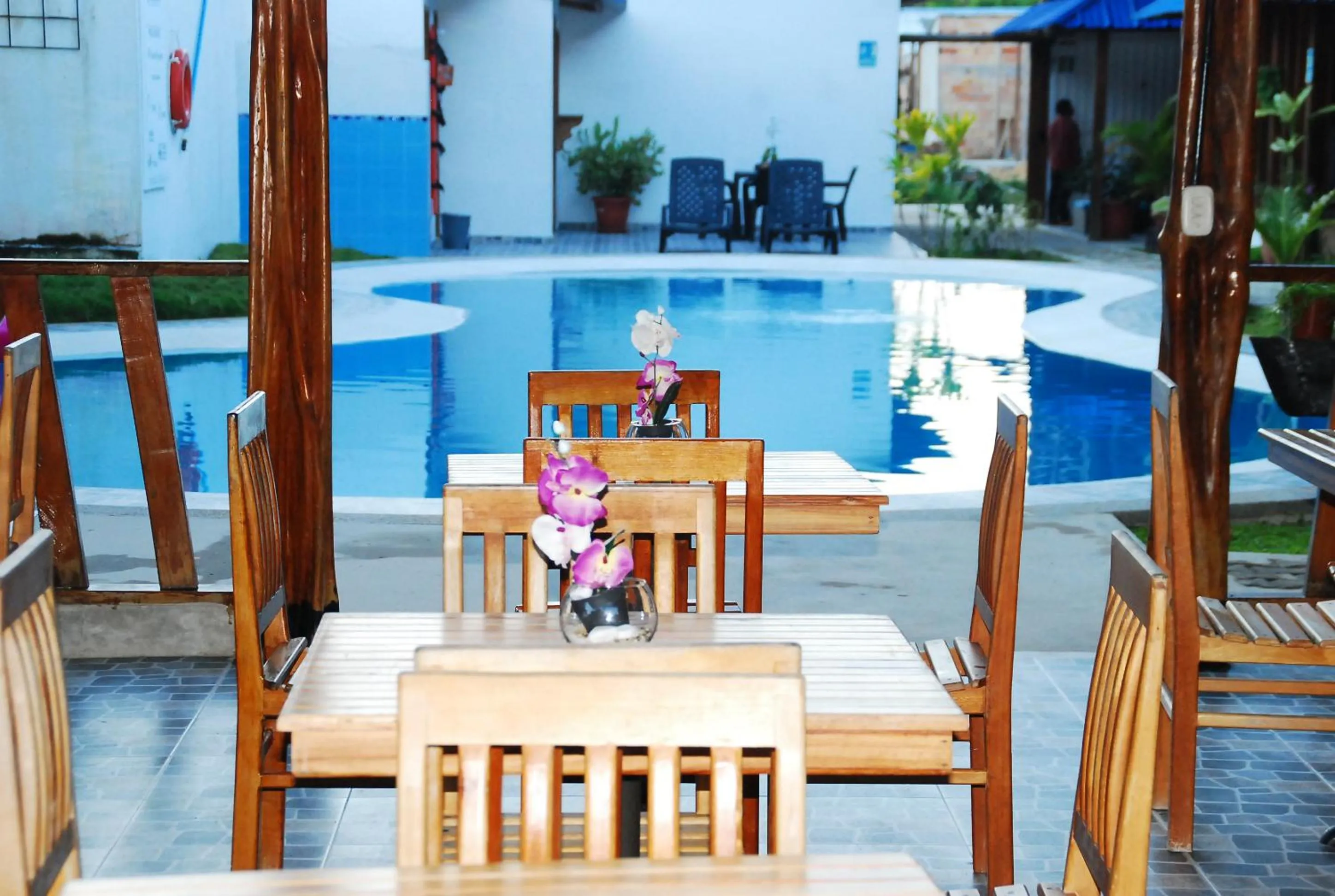 Pool view in Hotel Utüane