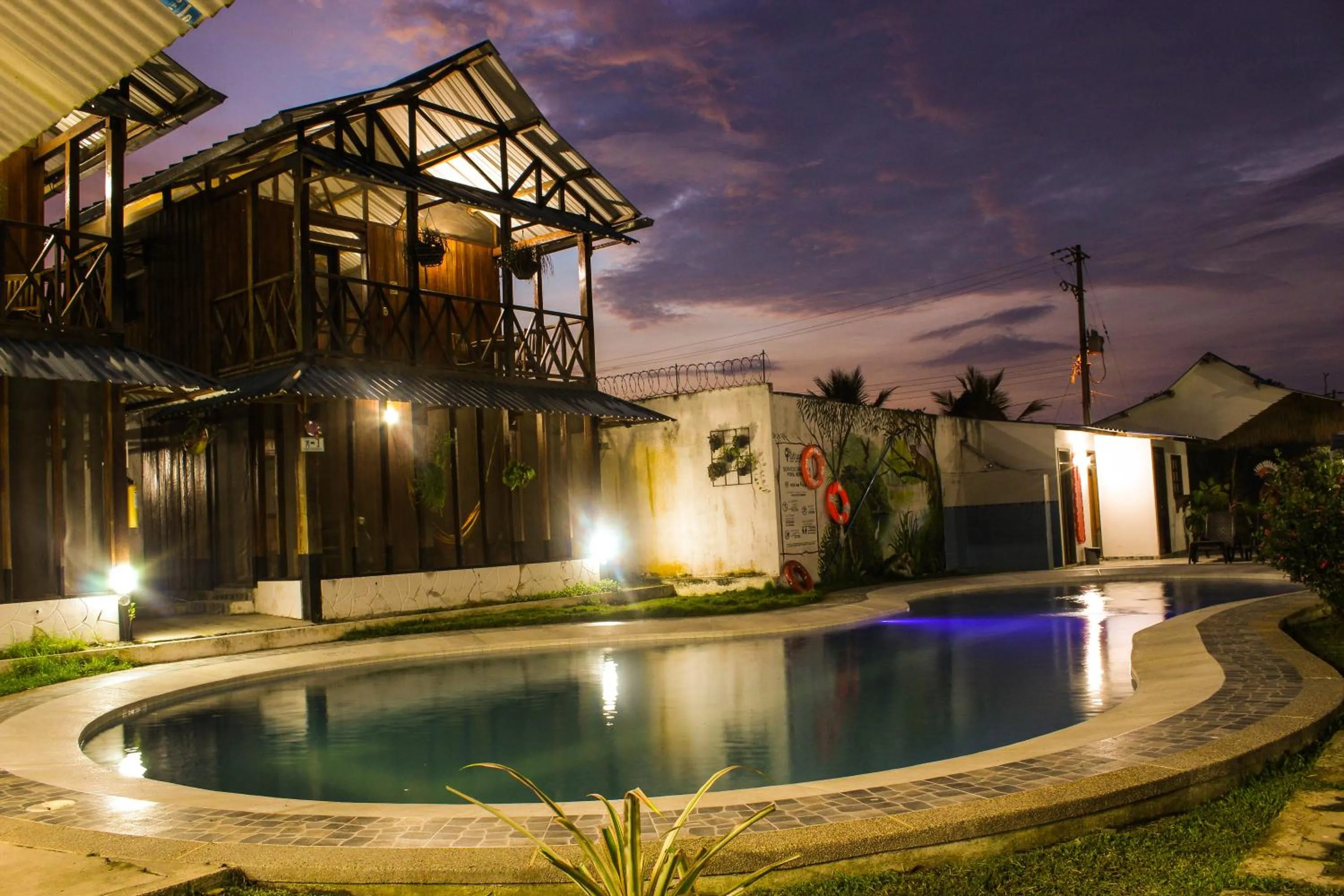 Swimming pool in Hotel Utüane