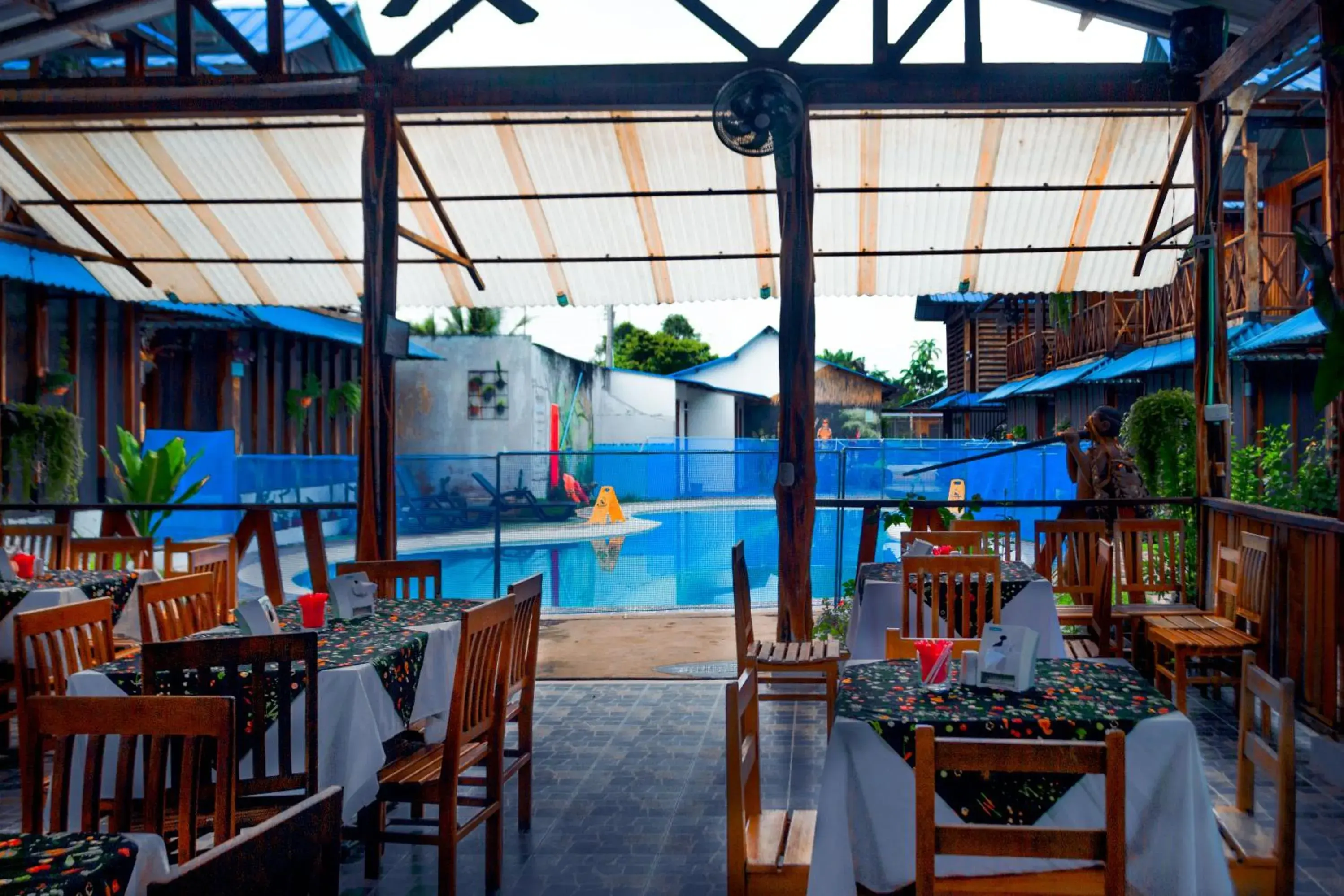 Restaurant/places to eat in Hotel Utüane Restaurant/places to eat in Hotel Utüane