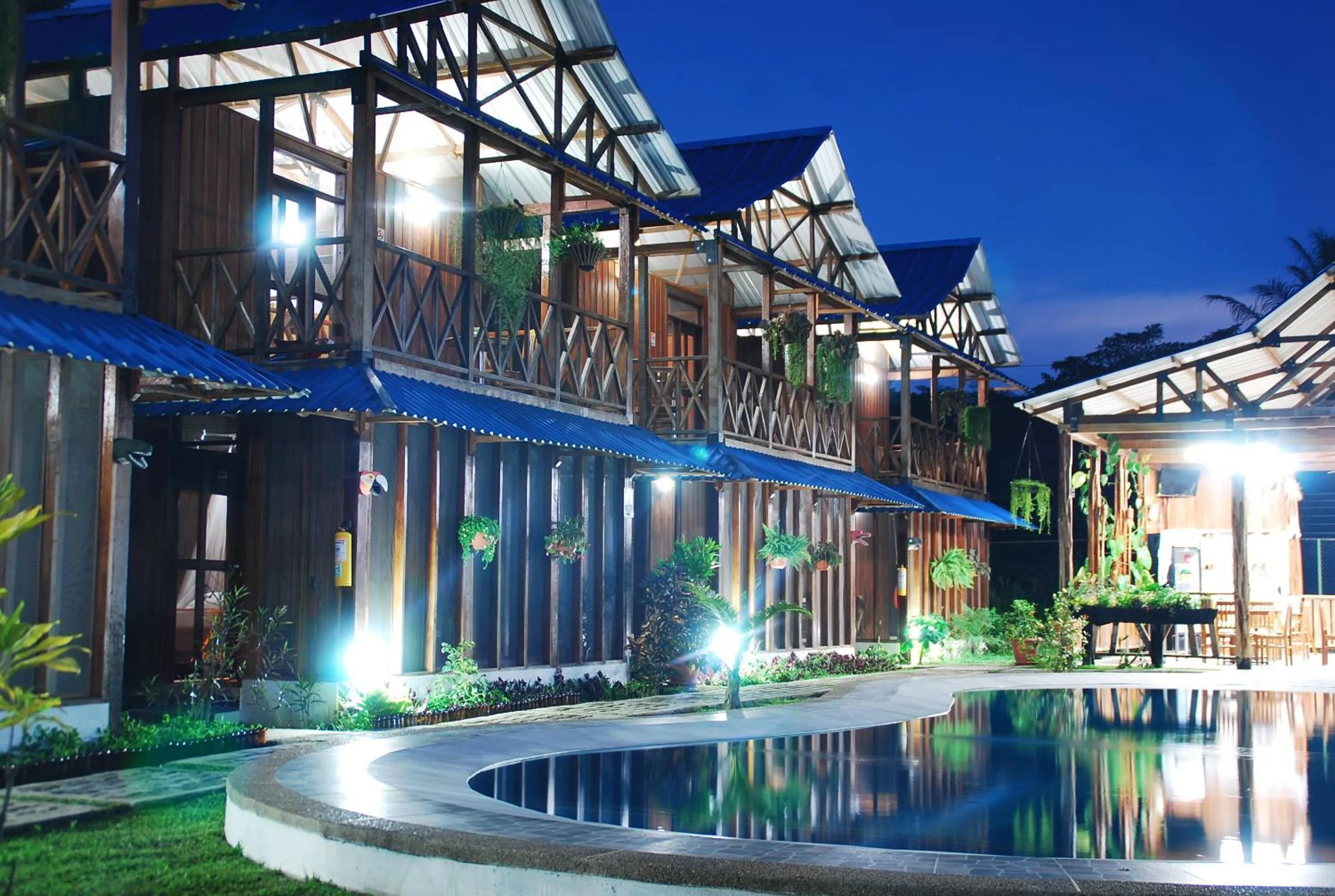 Swimming pool in Hotel Utüane