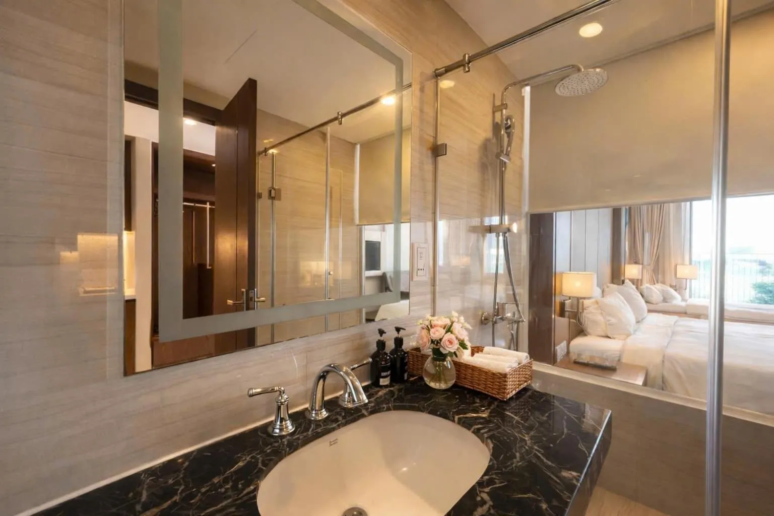 Holi Panorama Condotel