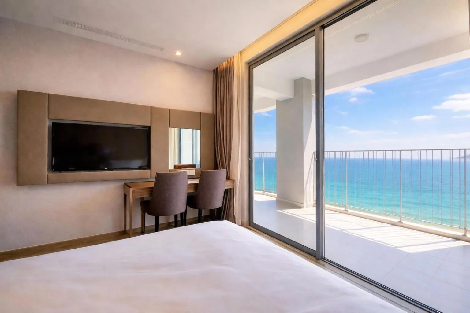 Bed in Holi Panorama Condotel