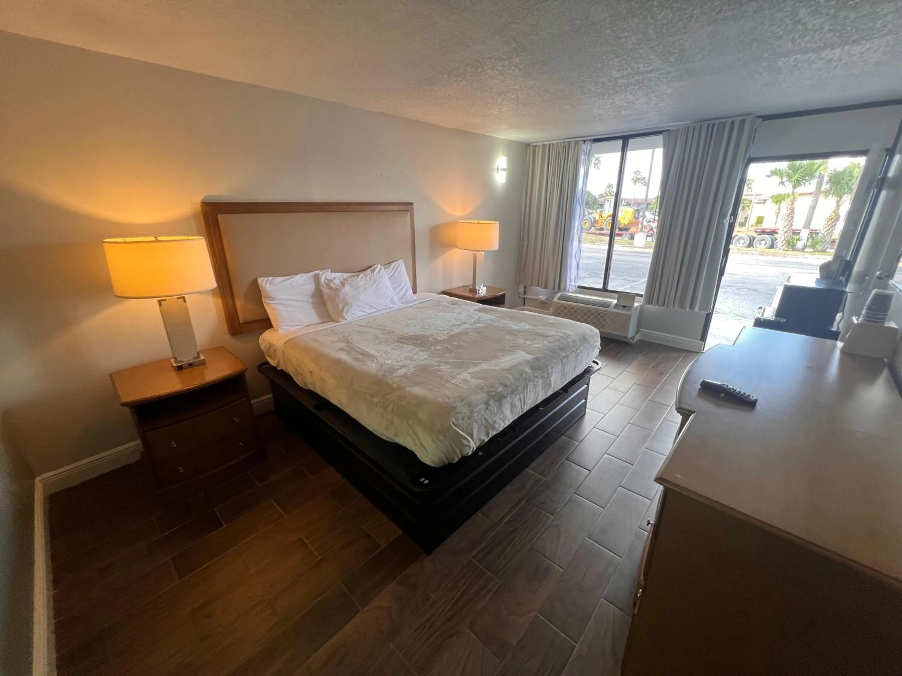 Bed in Rodeway Inn Davenport-Champions Gate