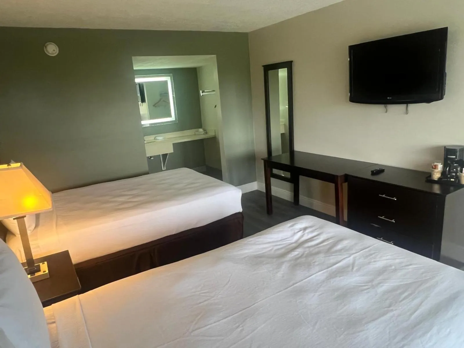 Bed in Rodeway Inn Davenport-Champions Gate