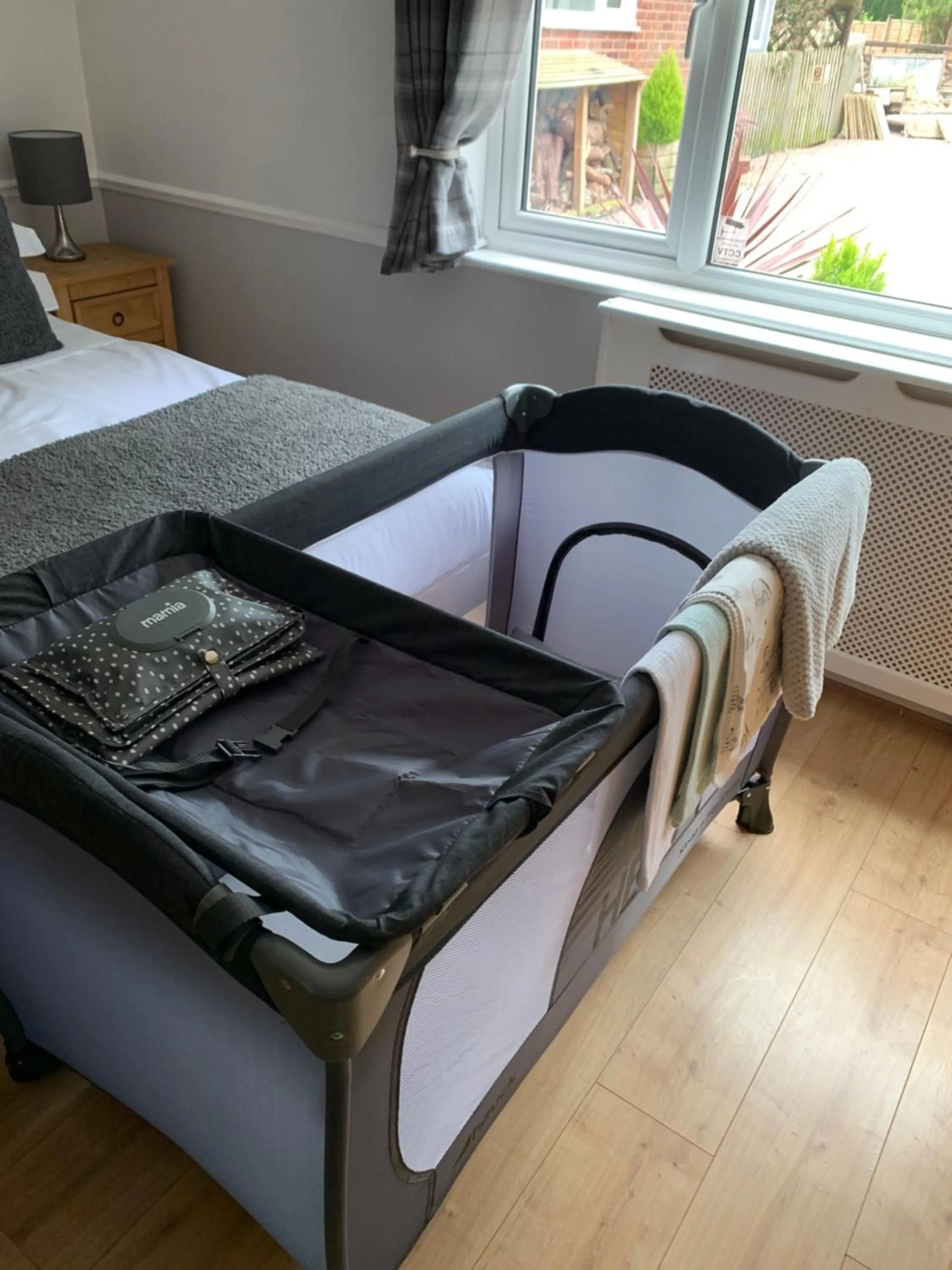 cot, Bed in Meerkat Manor