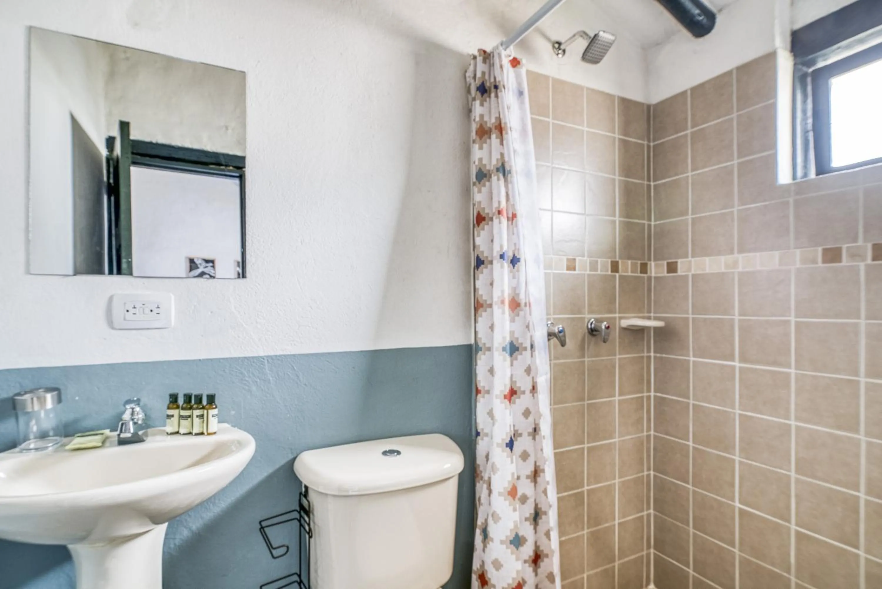 Bathroom in Hotel Aceitunos