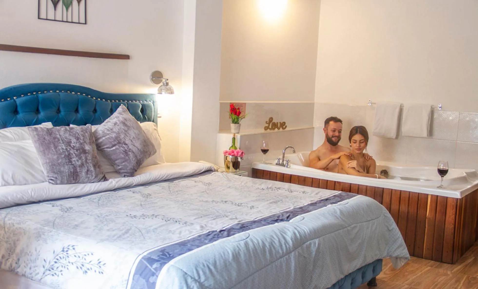 Hot Tub, Bed in Hotel Bahía Olivo Boutique & Spa