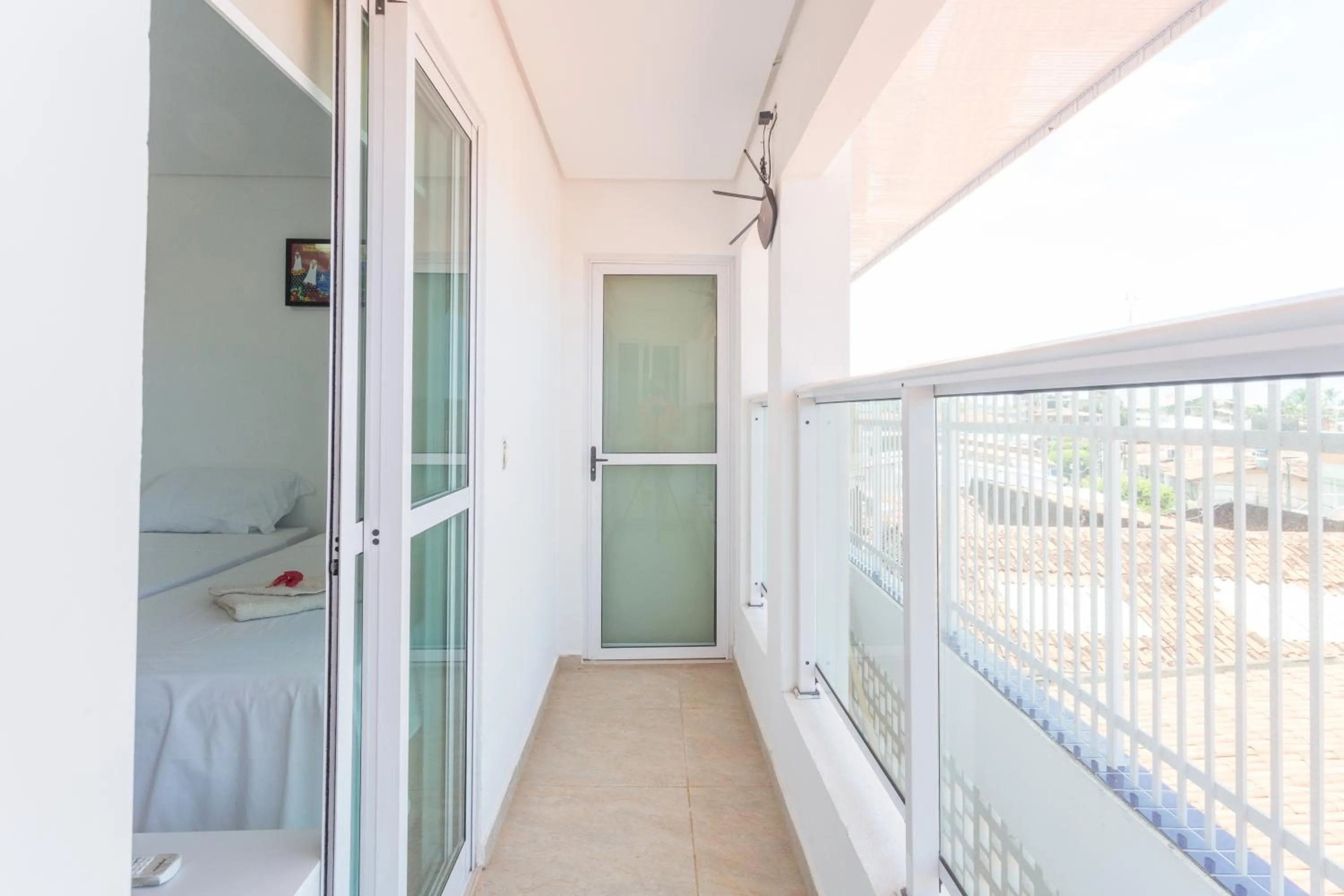 Balcony/Terrace, Bed in Condomínio Belas Praias