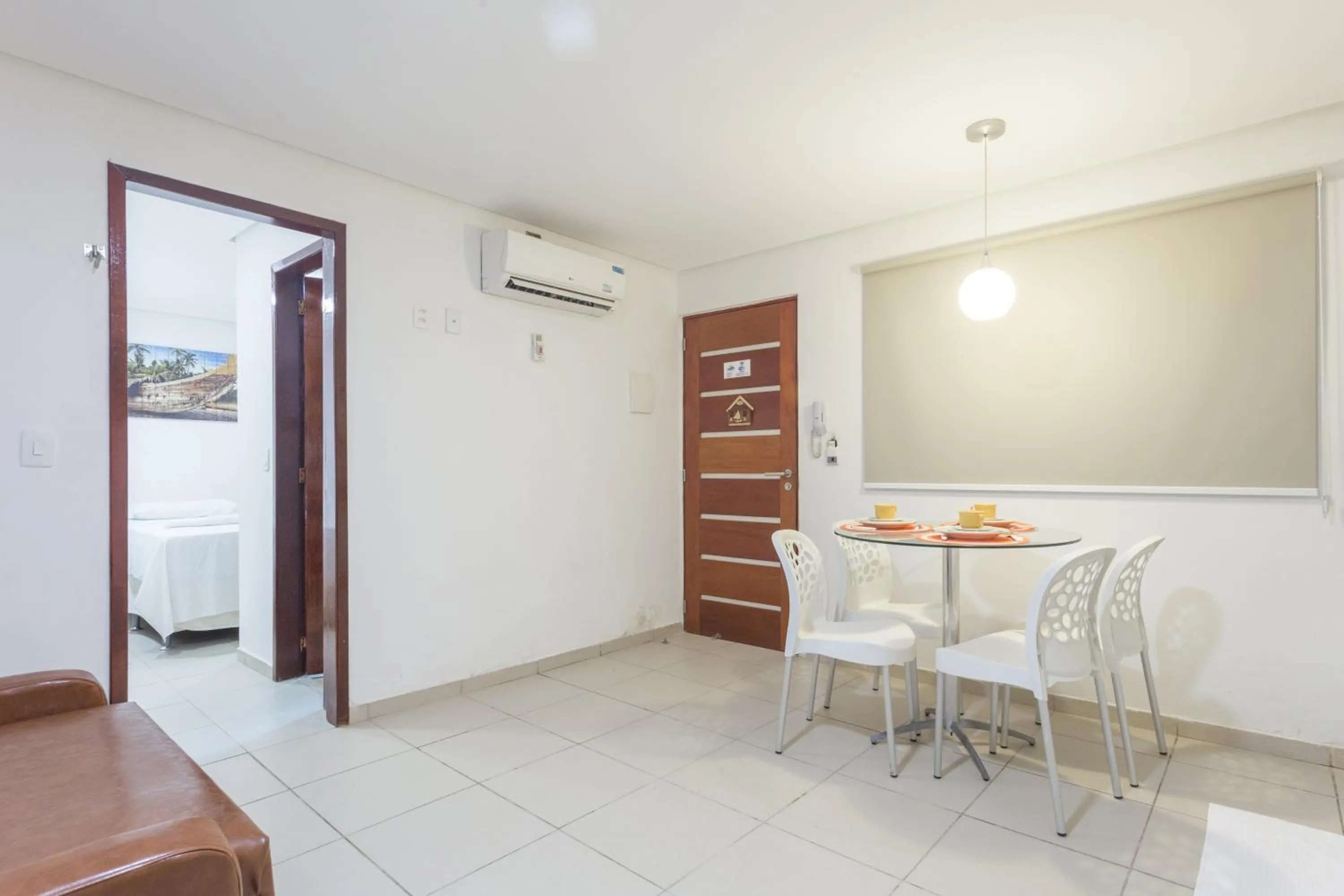 Dining area in Condomínio Belas Praias