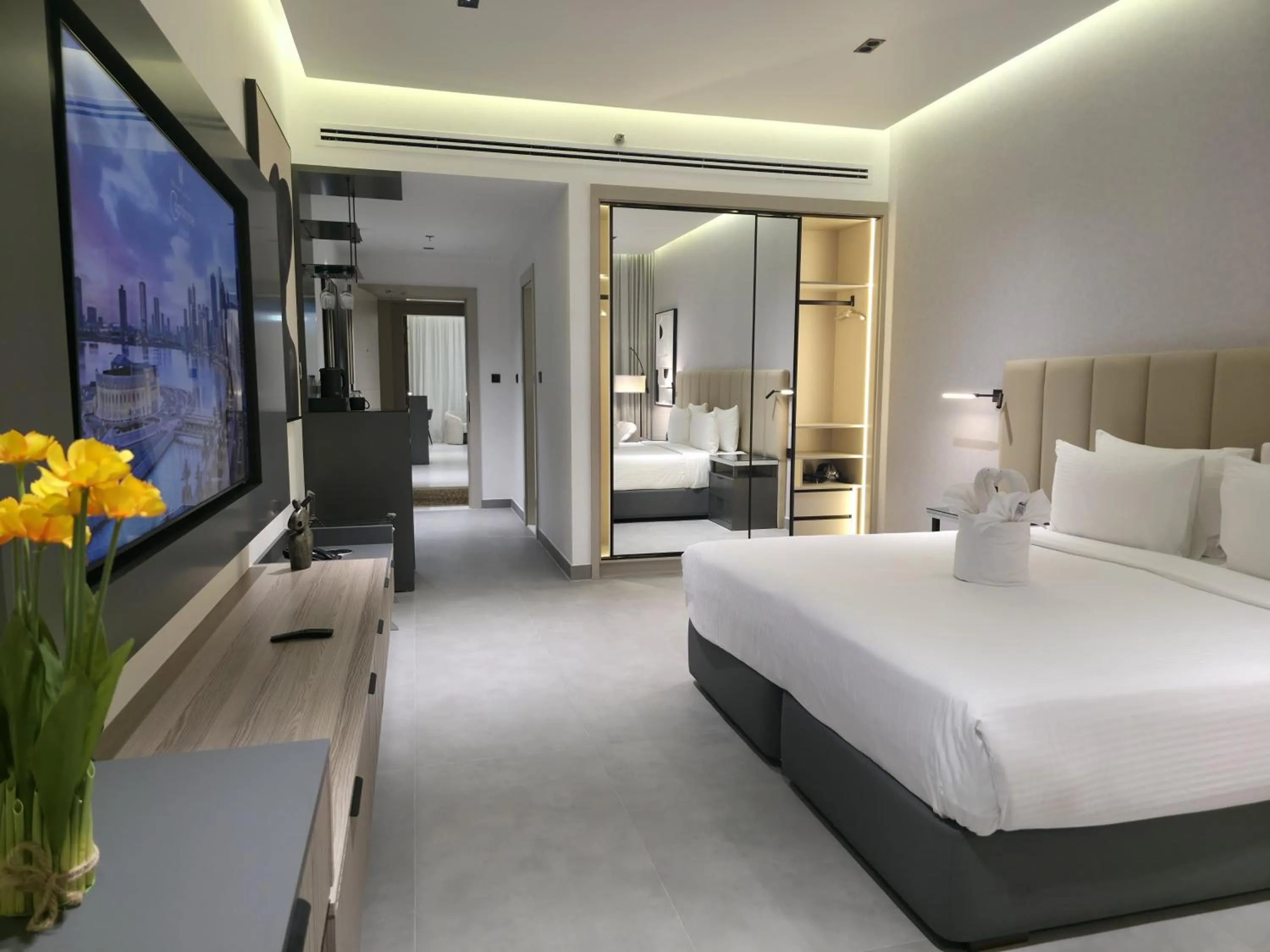 Photo of the whole room, Bed in Copthorne Hotel Sharjah