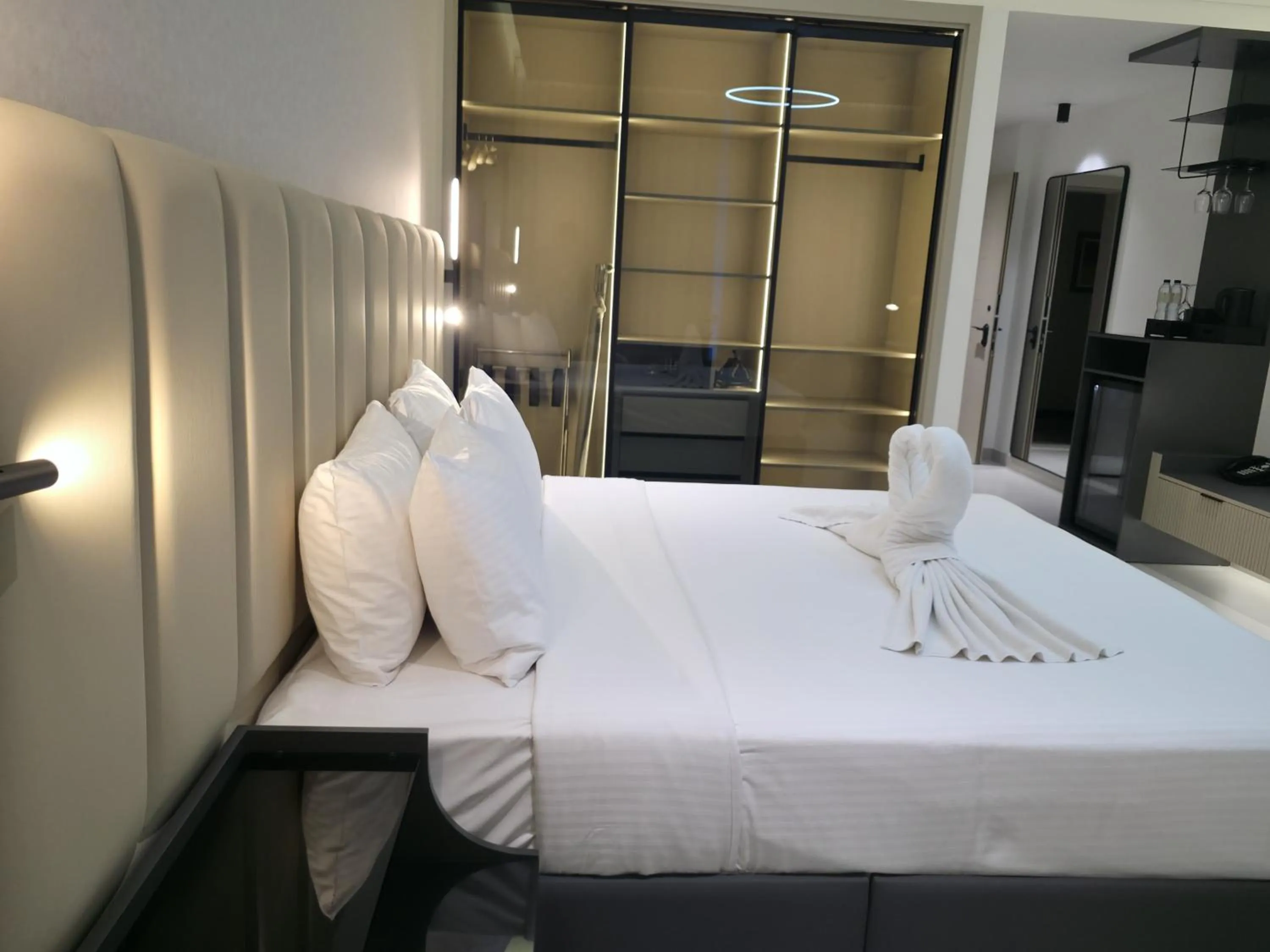 Bedroom, Bed in Copthorne Hotel Sharjah