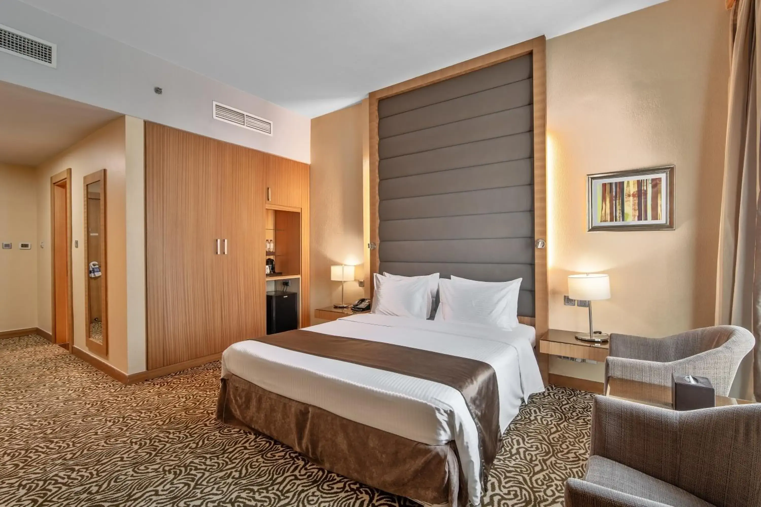 Bedroom, Bed in Copthorne Hotel Sharjah Bedroom, Bed in Copthorne Hotel Sharjah