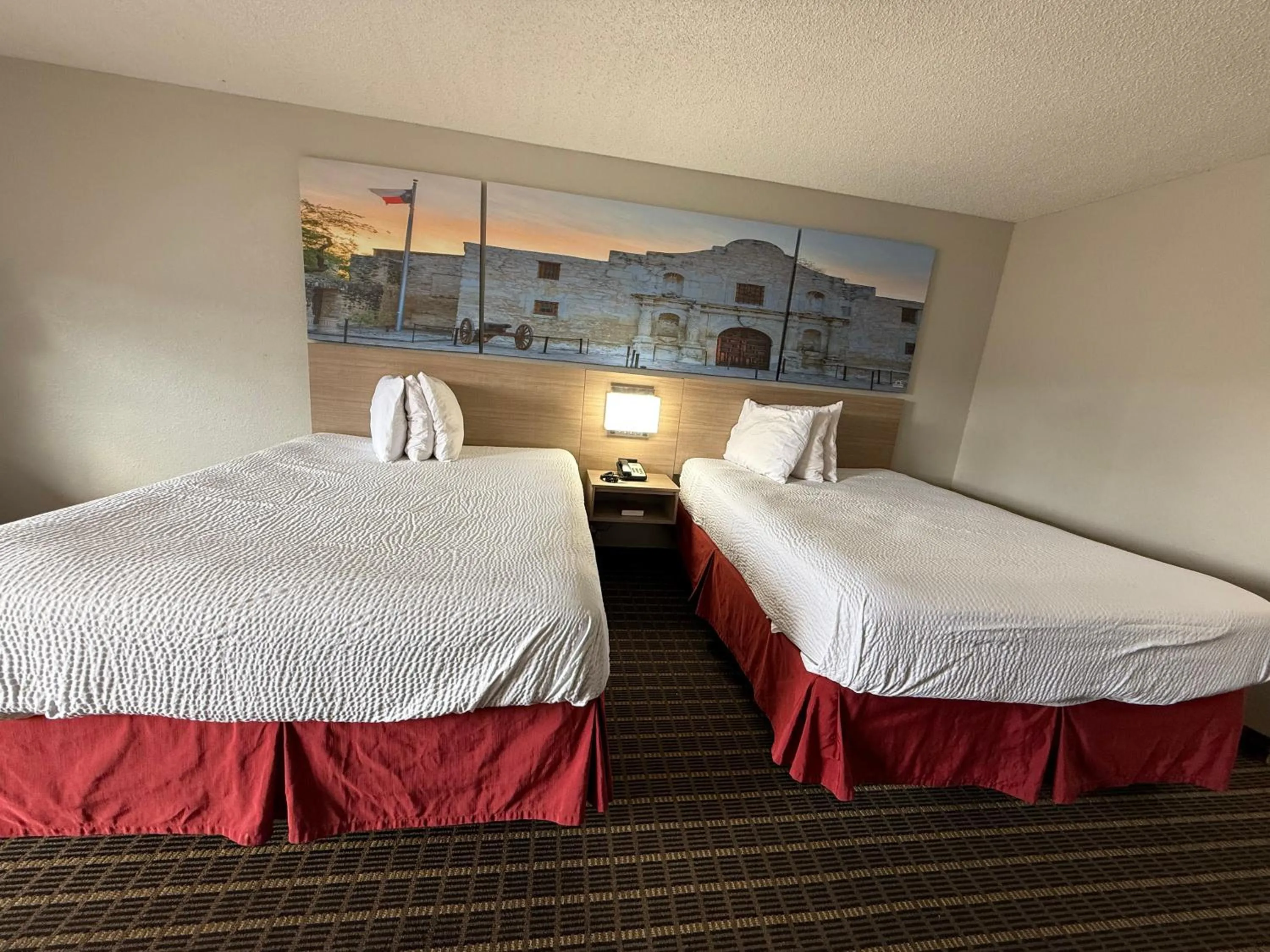 Bedroom, Bed in Days Inn by Wyndham San Antonio Interstate Hwy 35 North