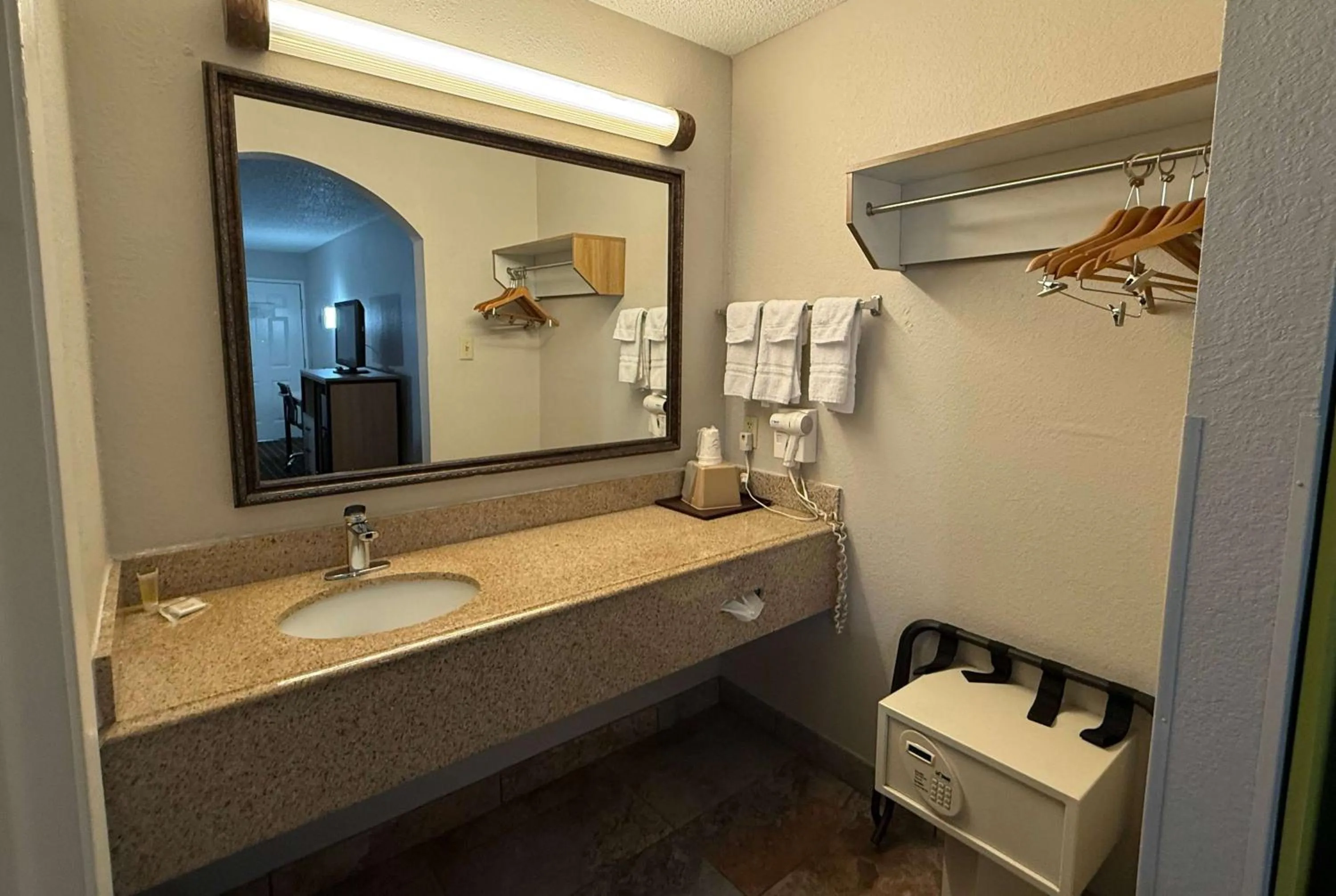 Bathroom in Days Inn by Wyndham San Antonio Interstate Hwy 35 North